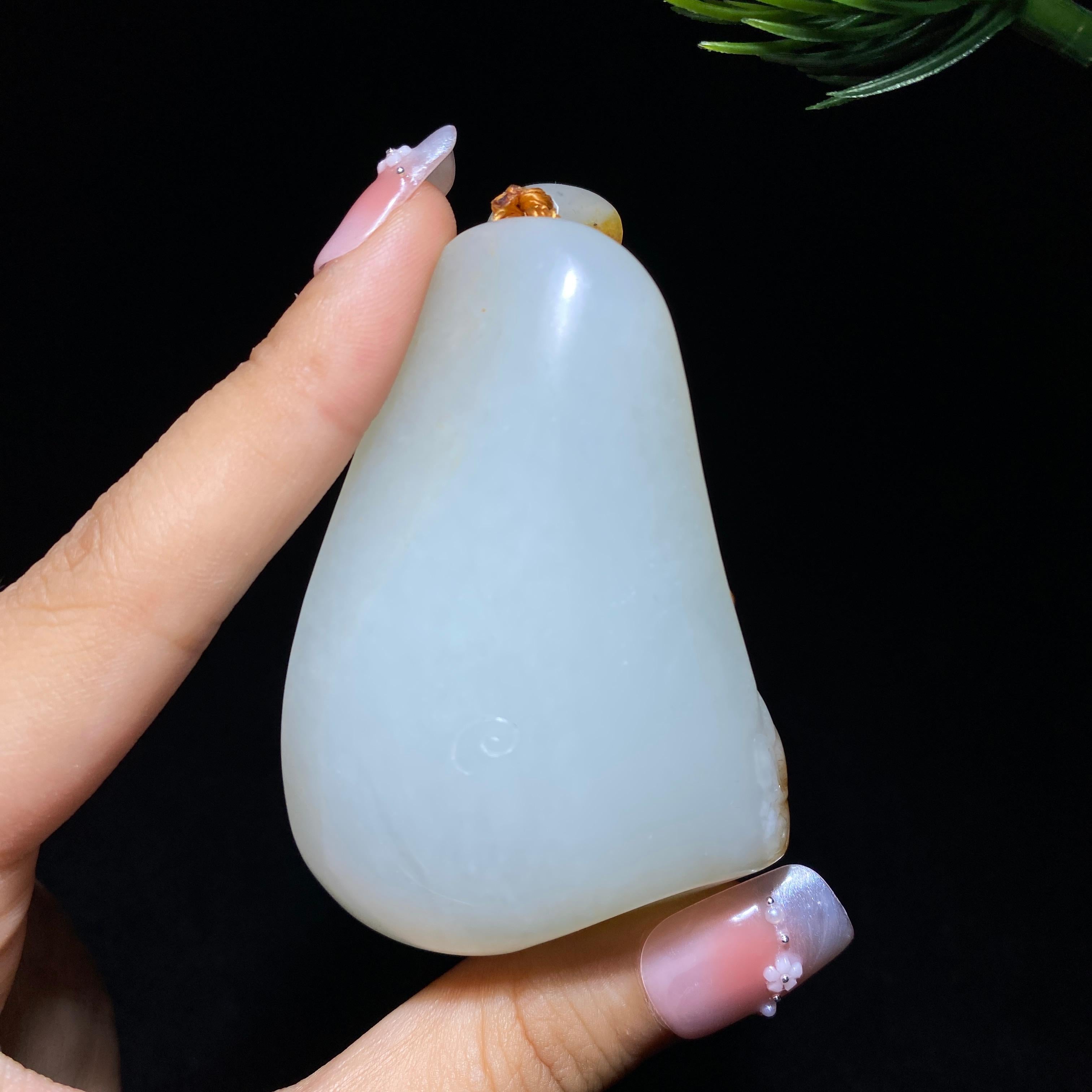 和田玉籽料观音（87.4g）