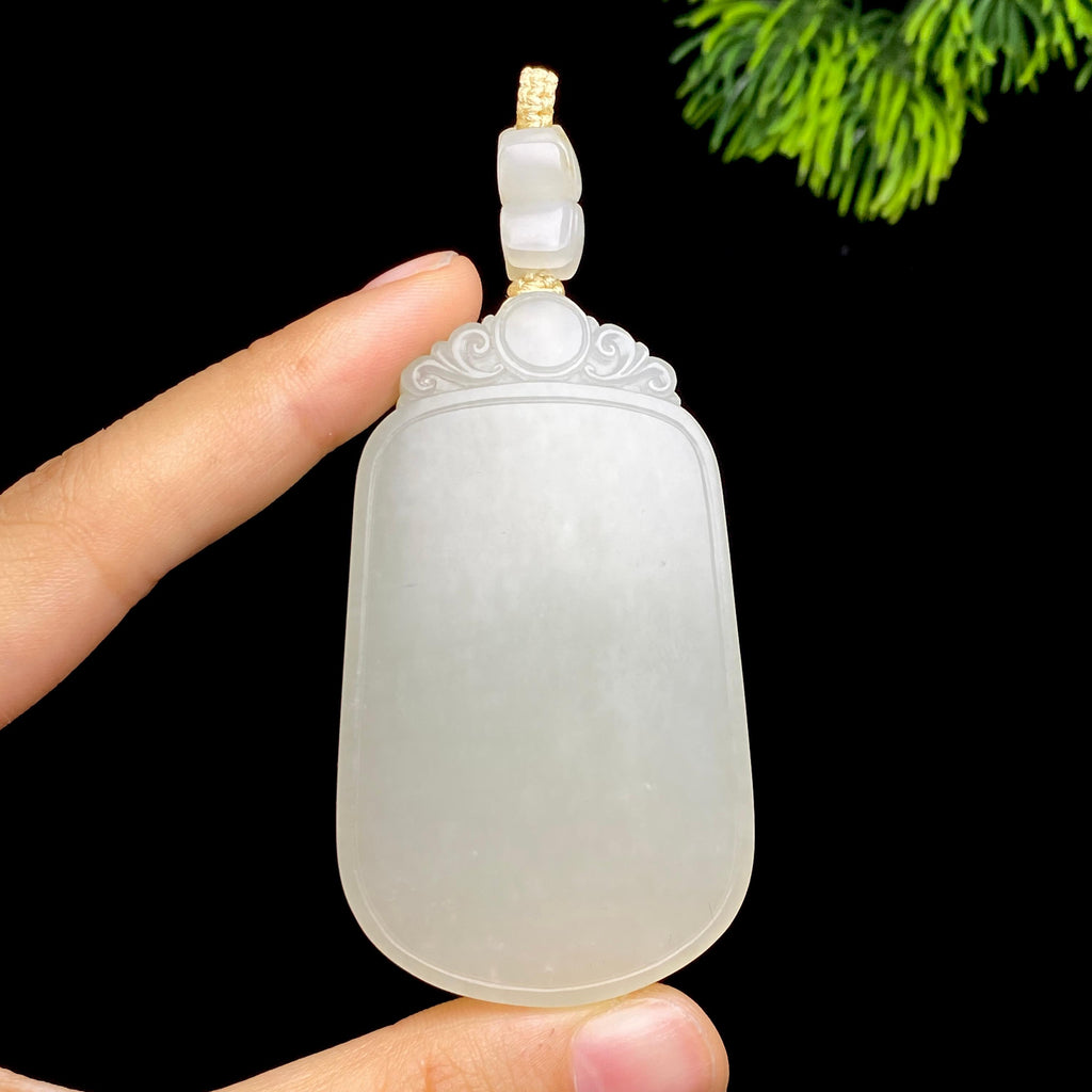 和田玉籽料无事牌（64.8g）