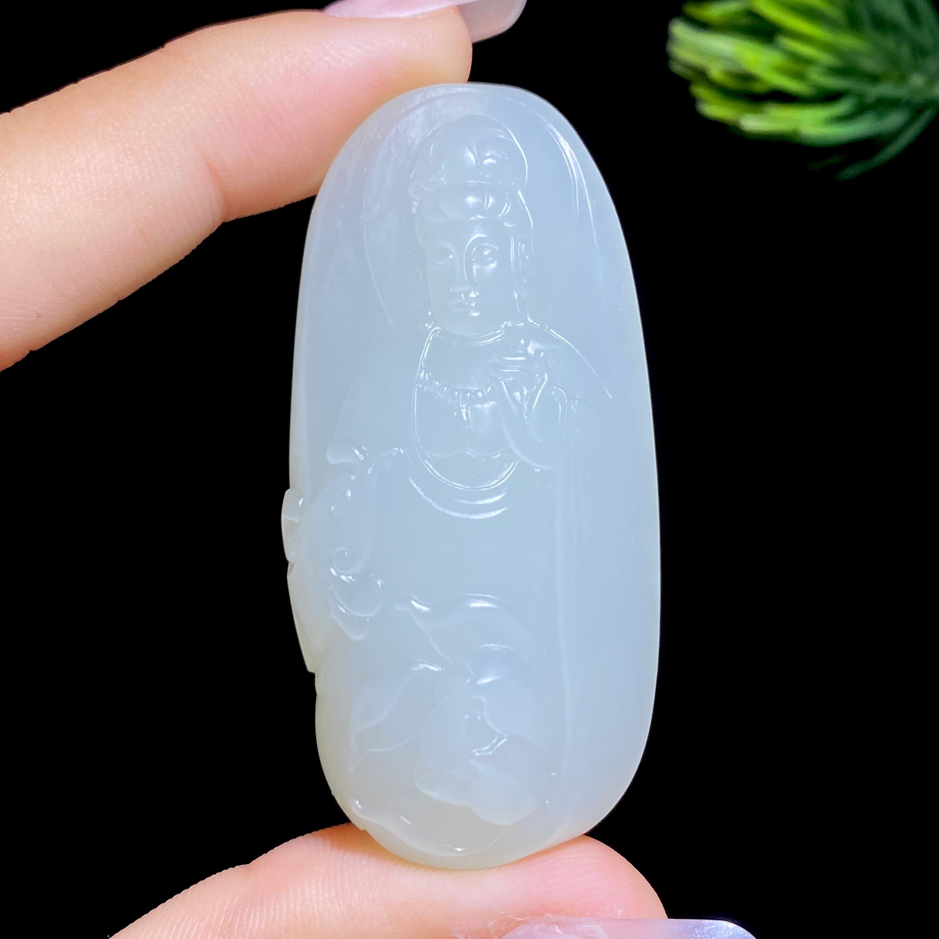 和田玉籽料观音（28.9g）