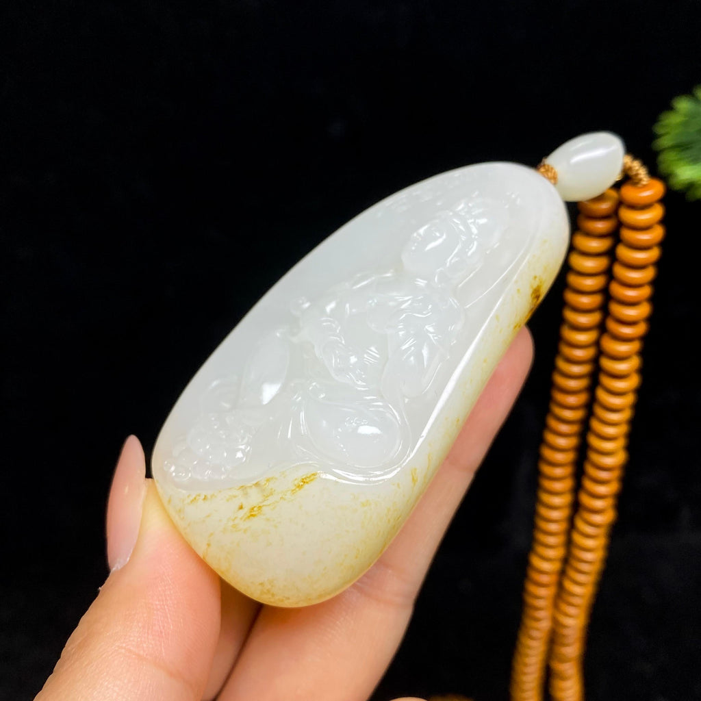 和田玉籽料观音（87.9g）
