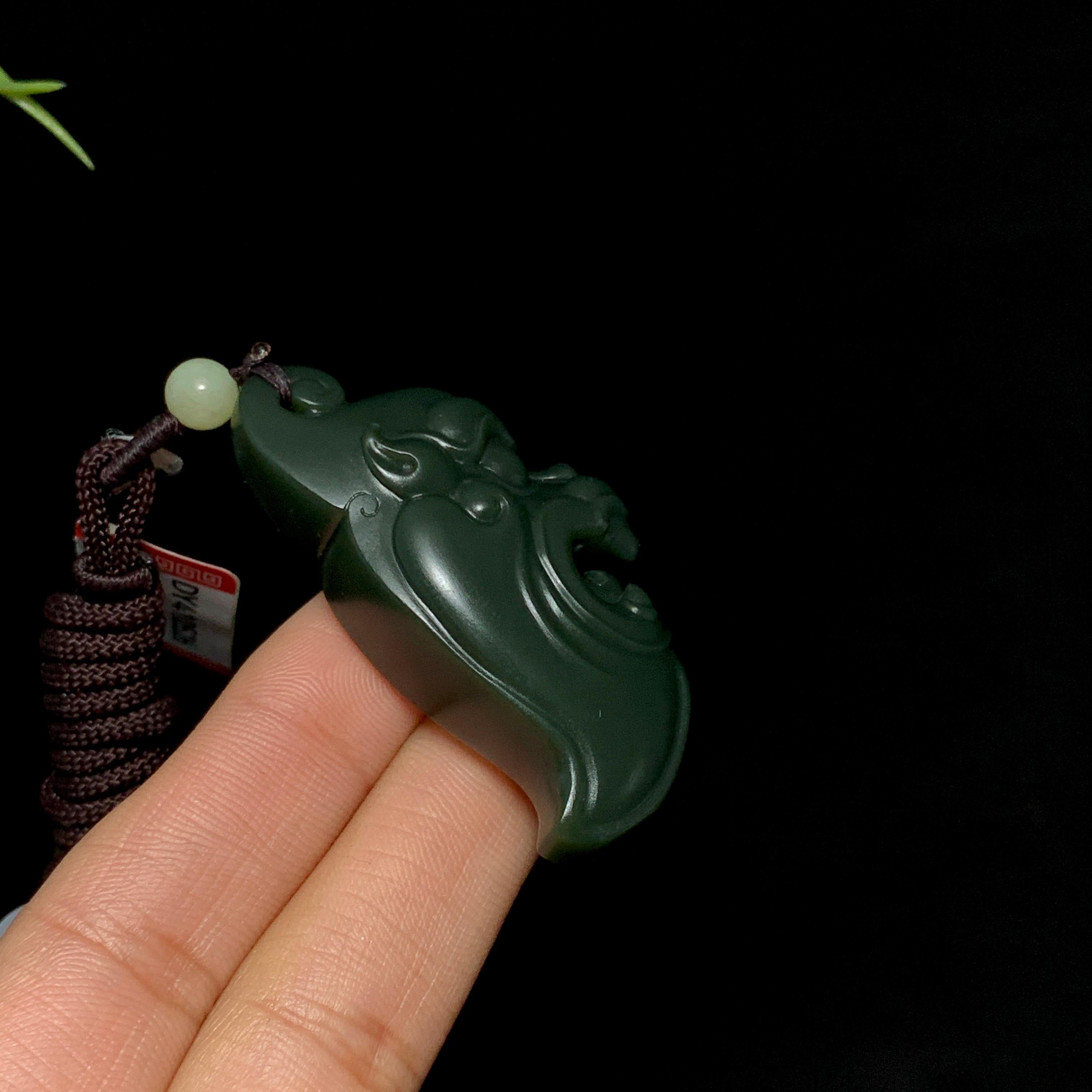 和田玉沙枣青兽面守护（27.5g）