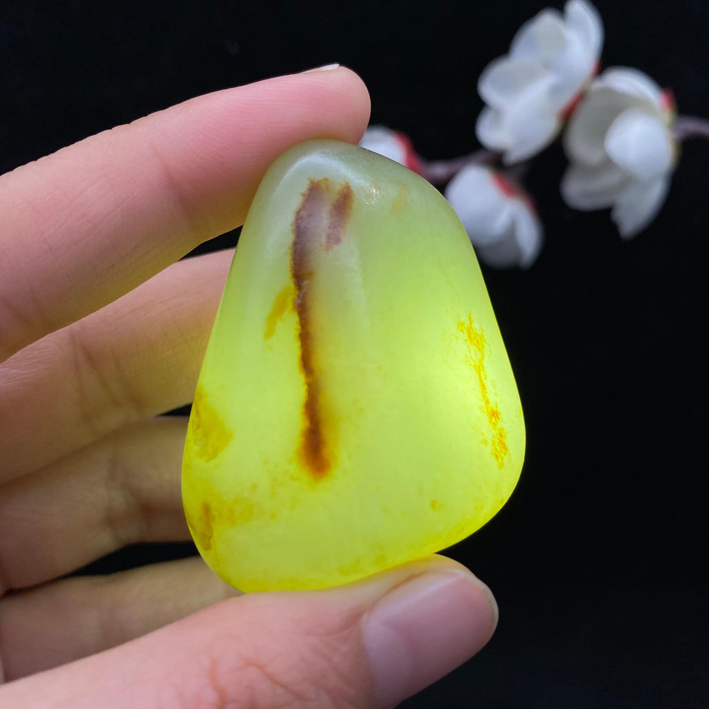 和田玉洒金皮籽料大挂件（52.3g）