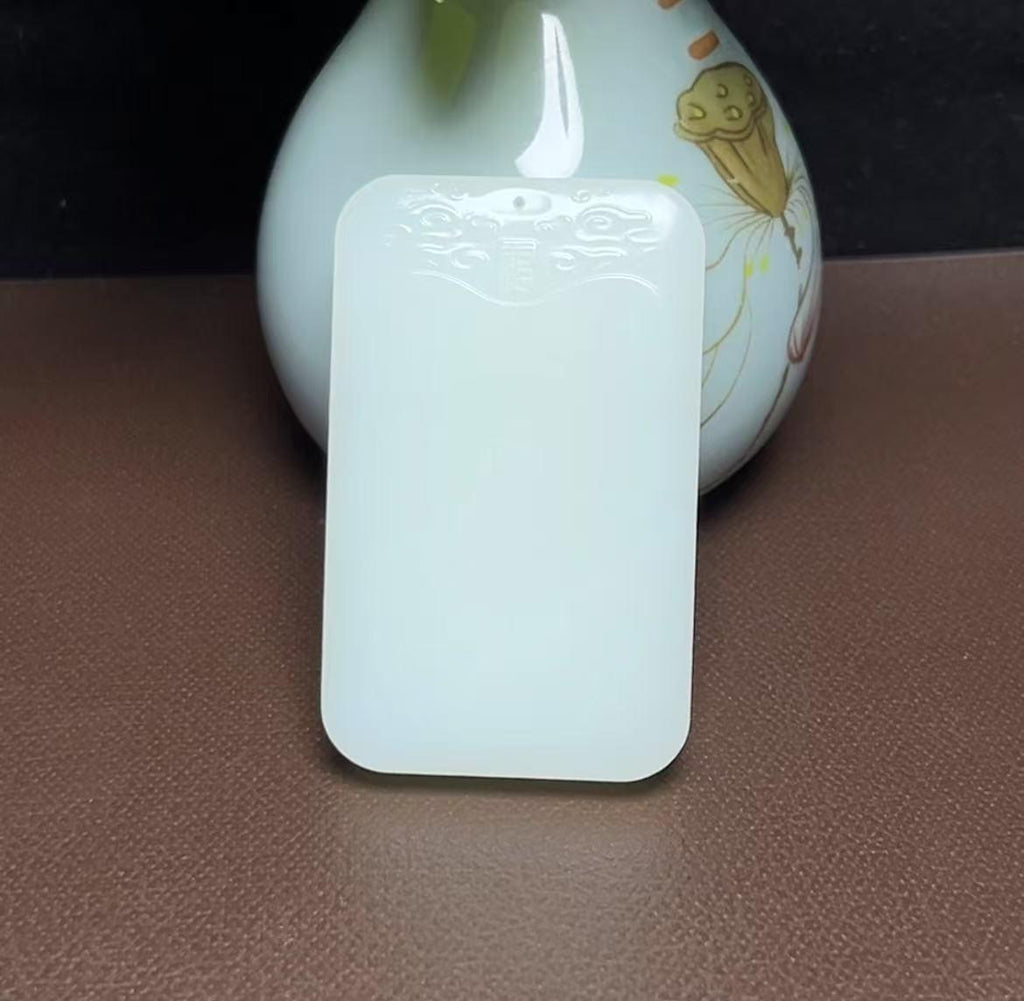 新疆和田玉且末料羊脂玉平安无事牌（80.5g）