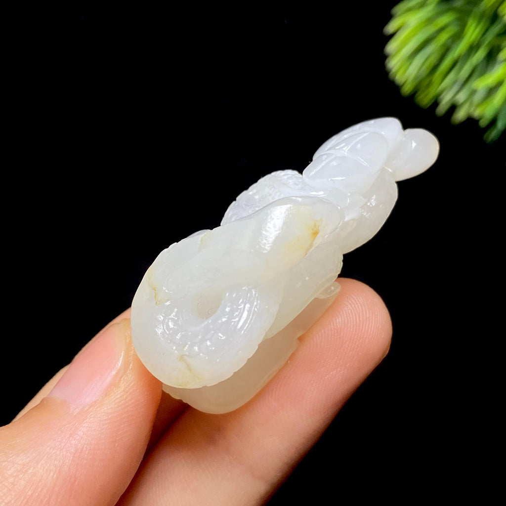 和田玉籽料灵蛇献瑞（22.5g）
