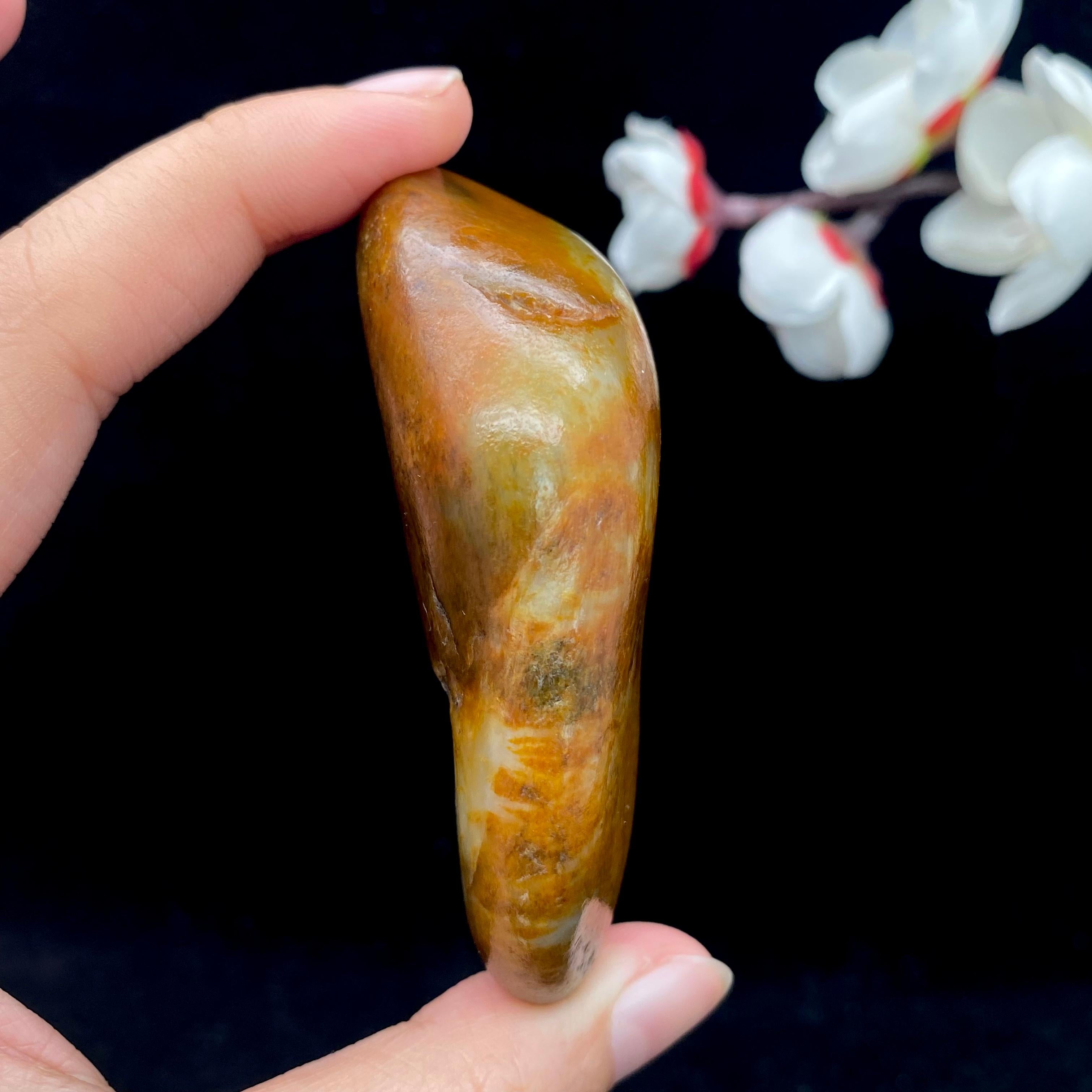 和田玉聚红皮籽料手把件（99.3g）