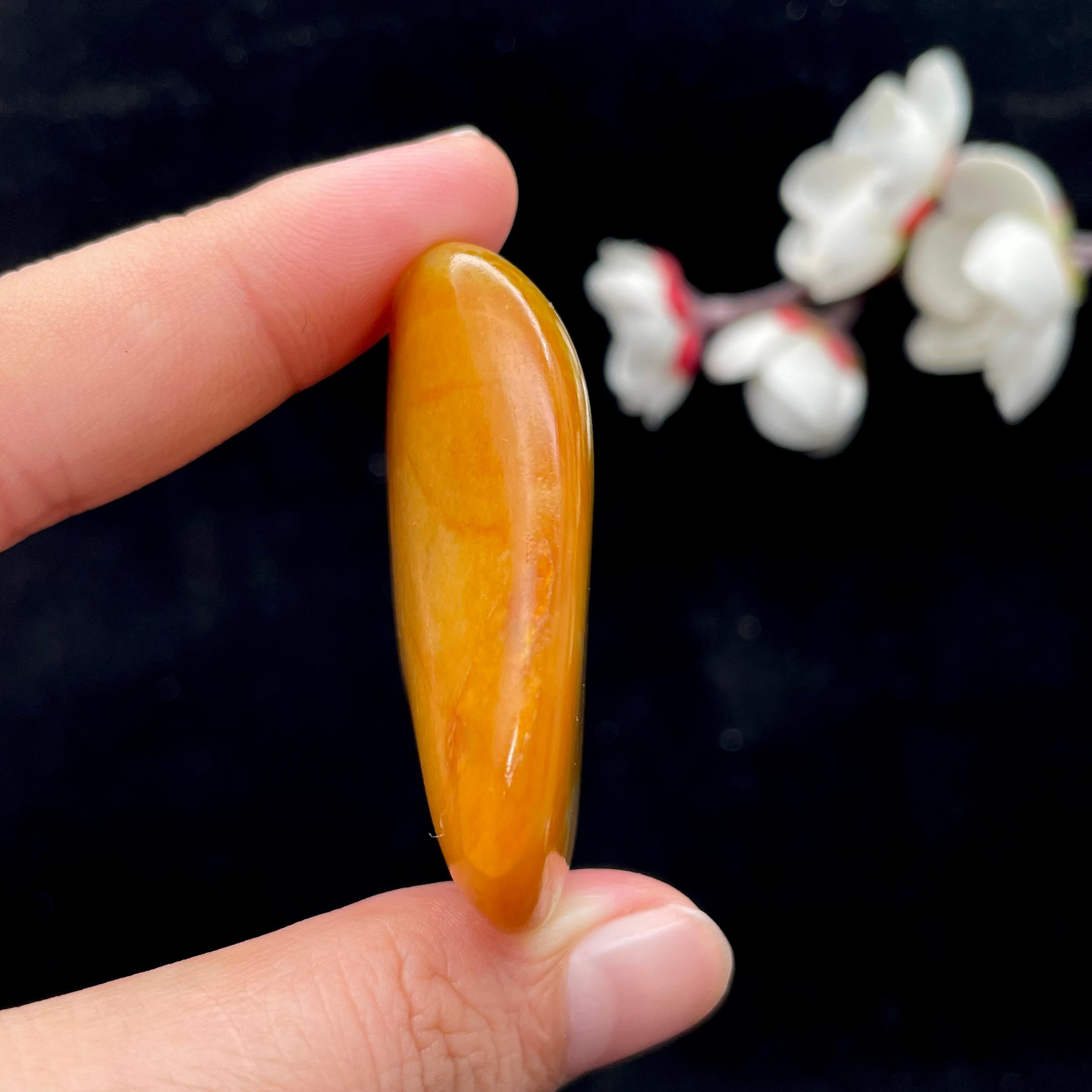和田玉聚黄皮籽料（38.1g）