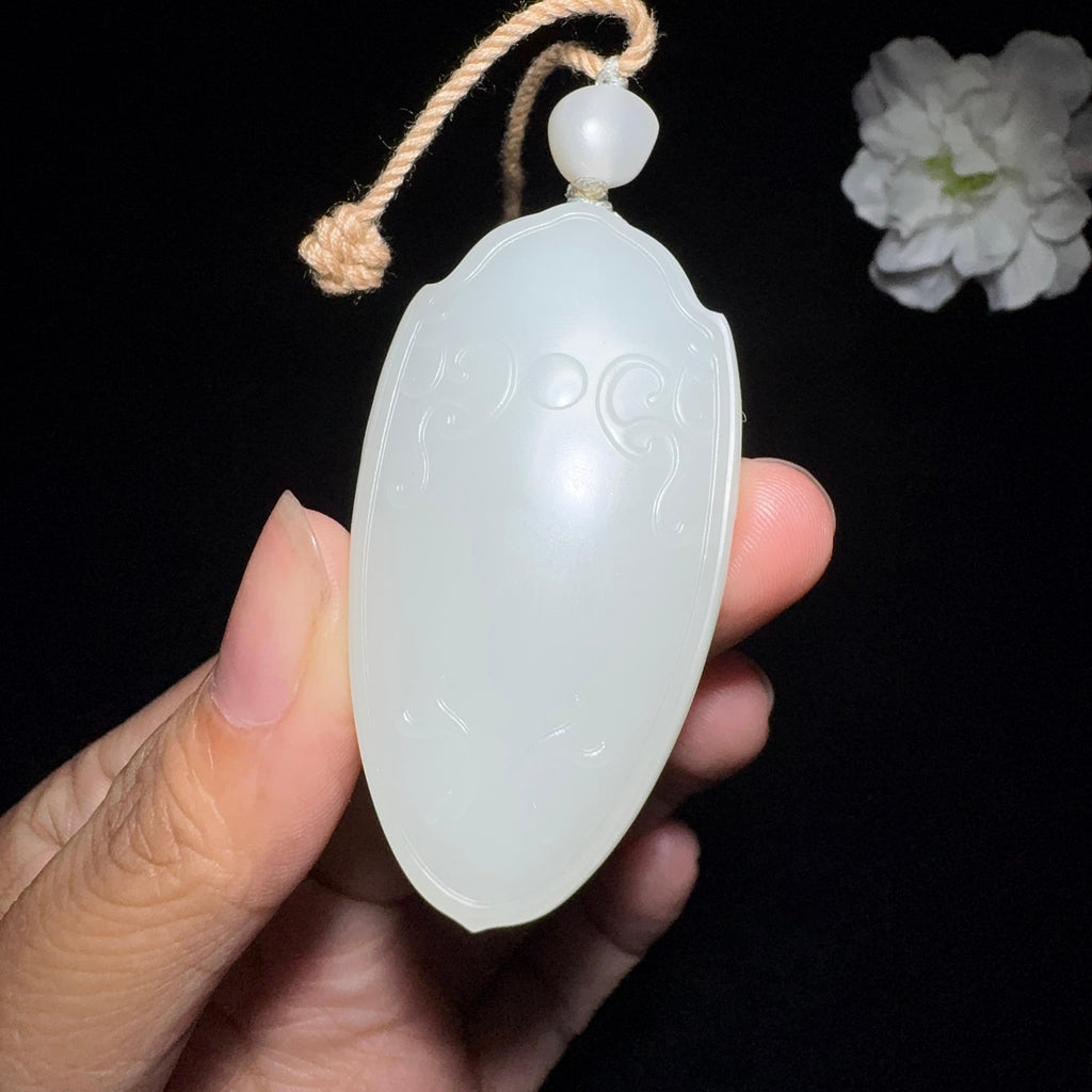 和田玉籽料平安无事牌（37.0g）