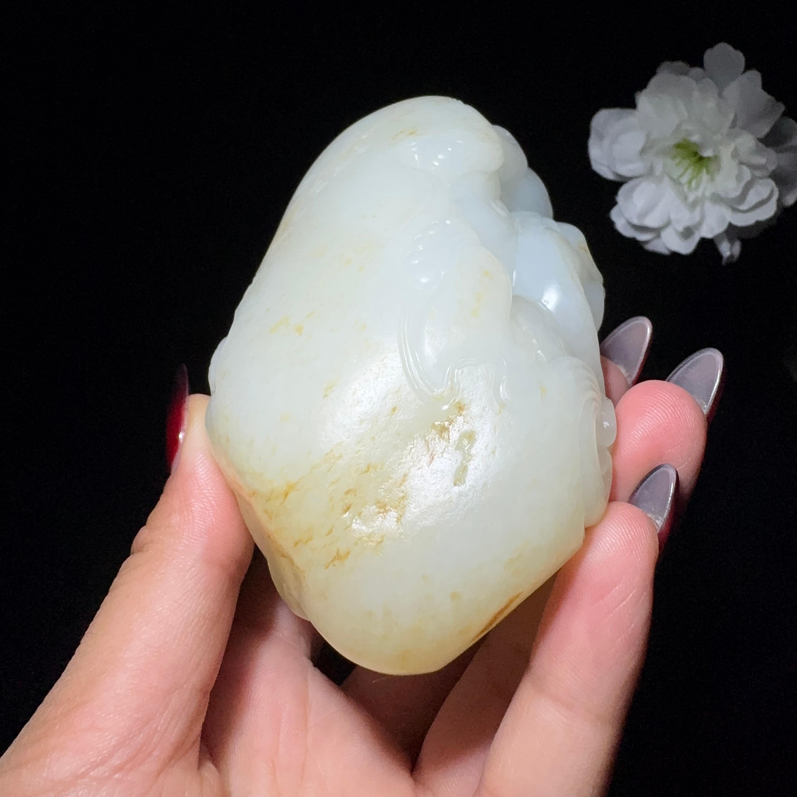 和田玉籽料手把件太平有象（528.0g）
