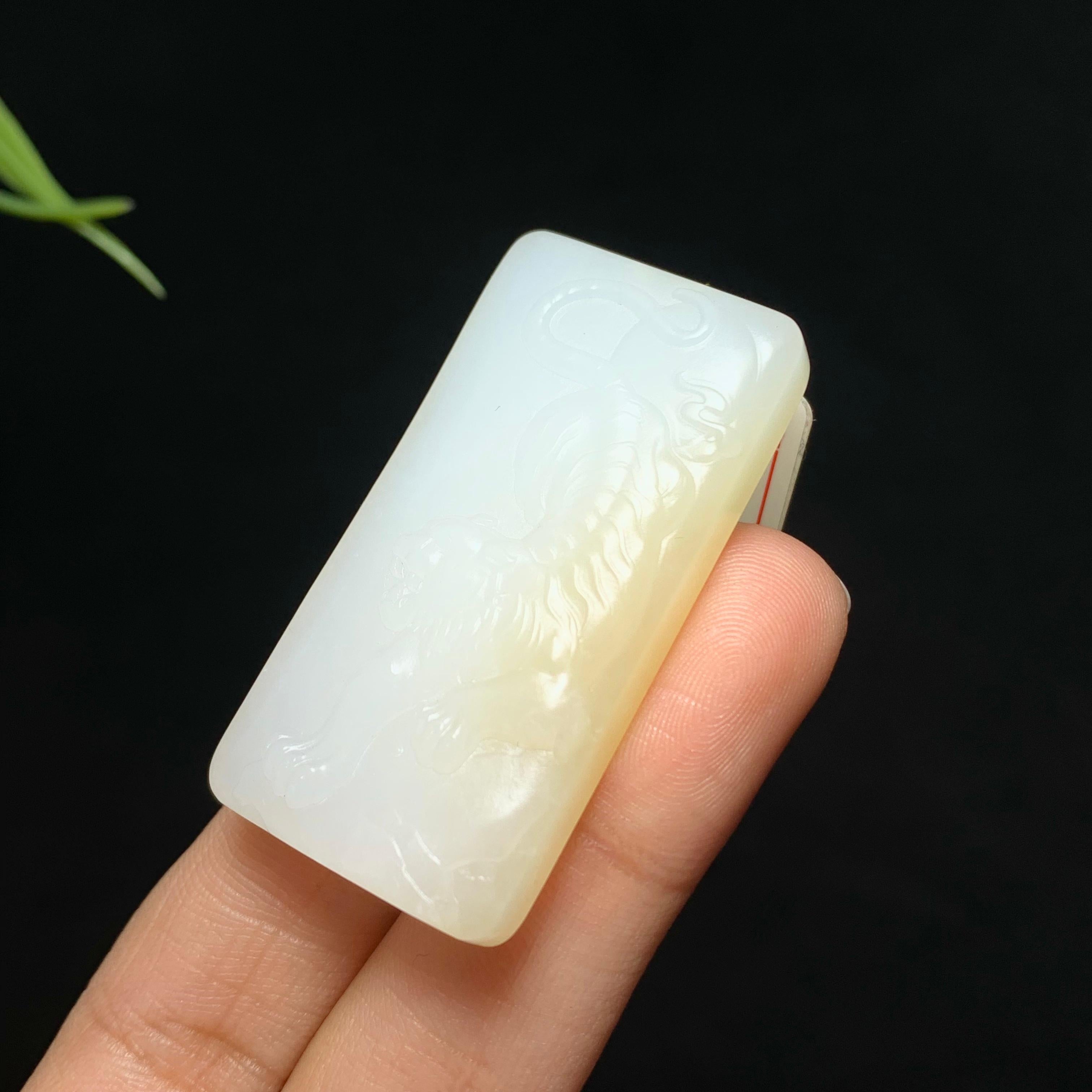 高品质和田糖白玉下山虎挂件（18.0g）