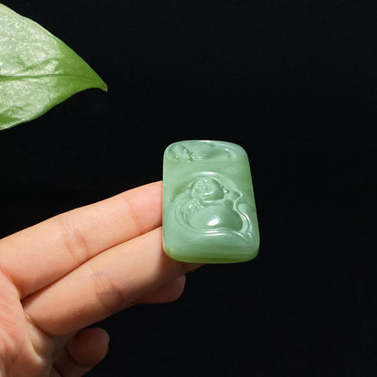 高品质和田玉山料碧玉粉青佛公（24.6g）
