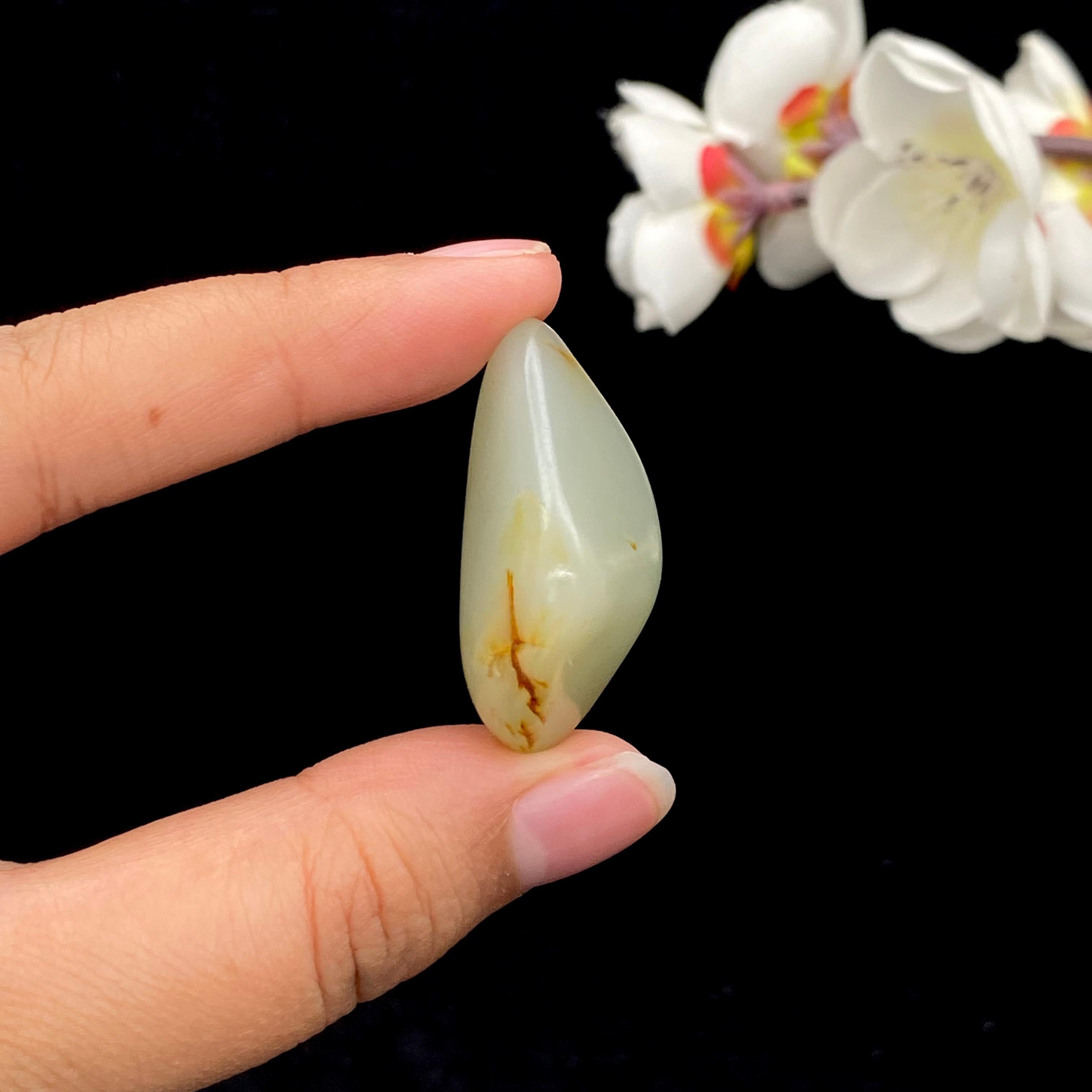 【超值推荐】和田玉洒金皮籽料（15.6g）