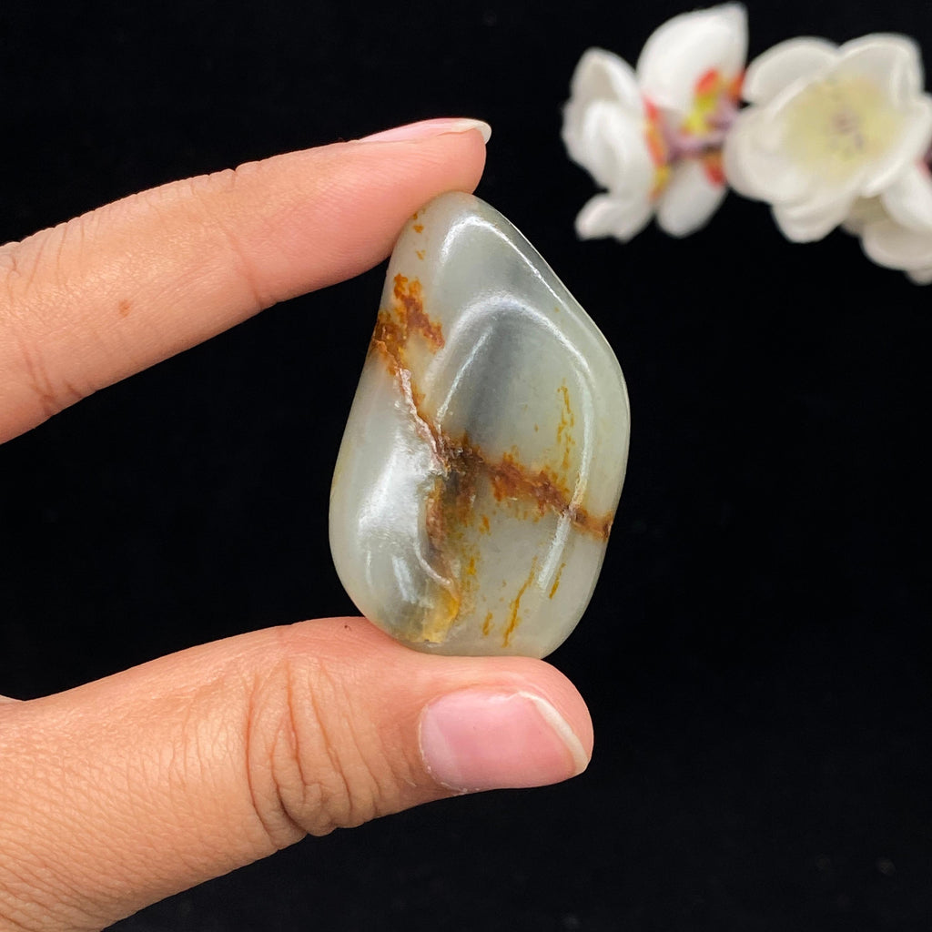 和田玉青花带洒金皮籽料（42.3g）