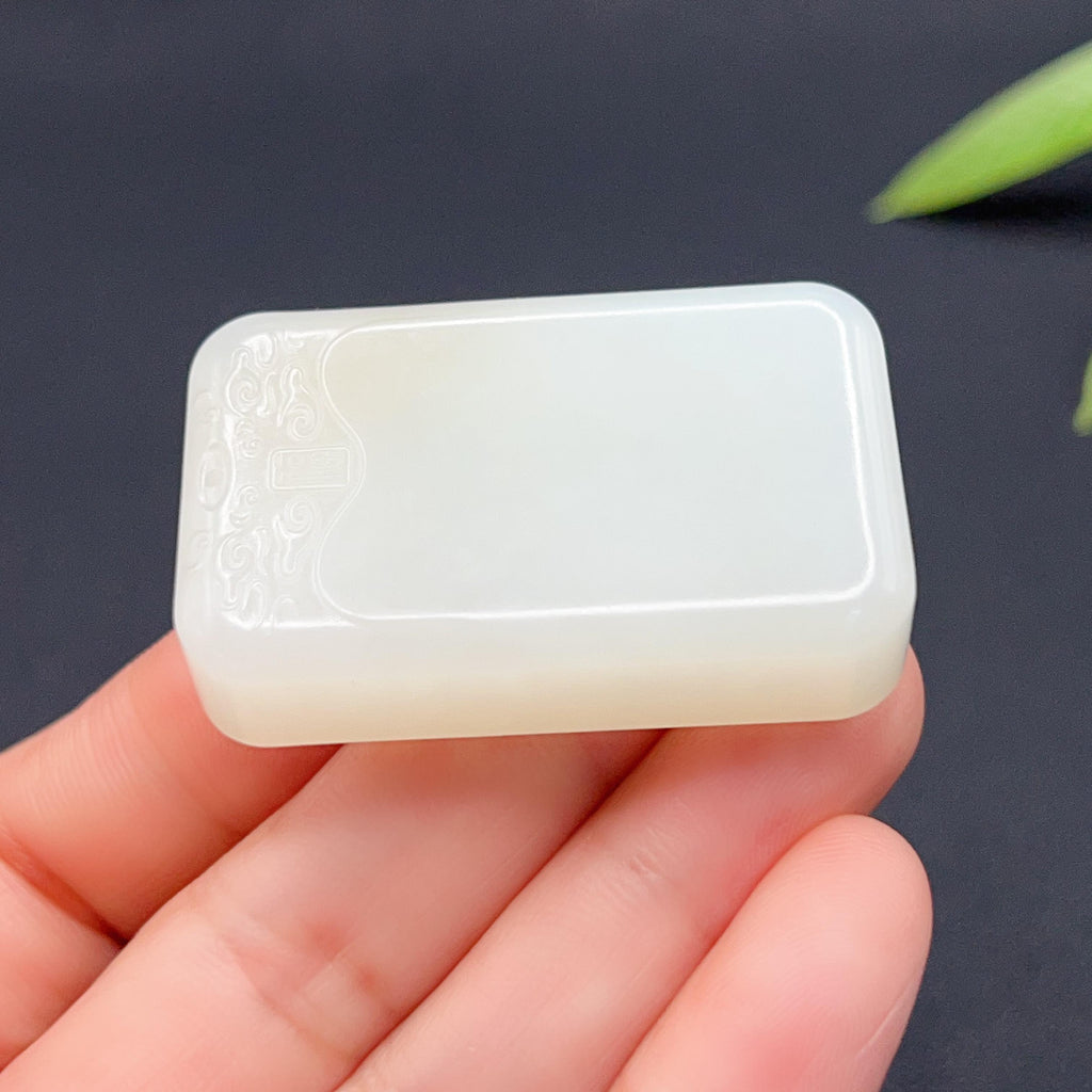 和田玉羊脂白玉平安无事牌玉牌（44.41g）