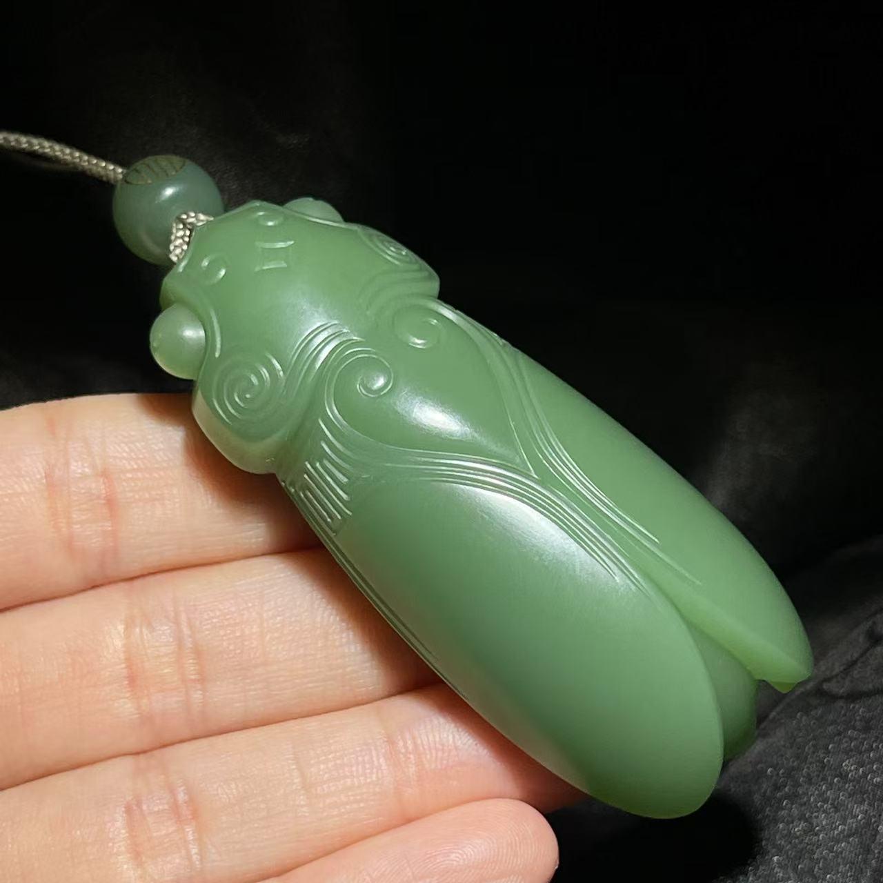 和田玉碧玉粉绿蝉一鸣惊人（55.4g）