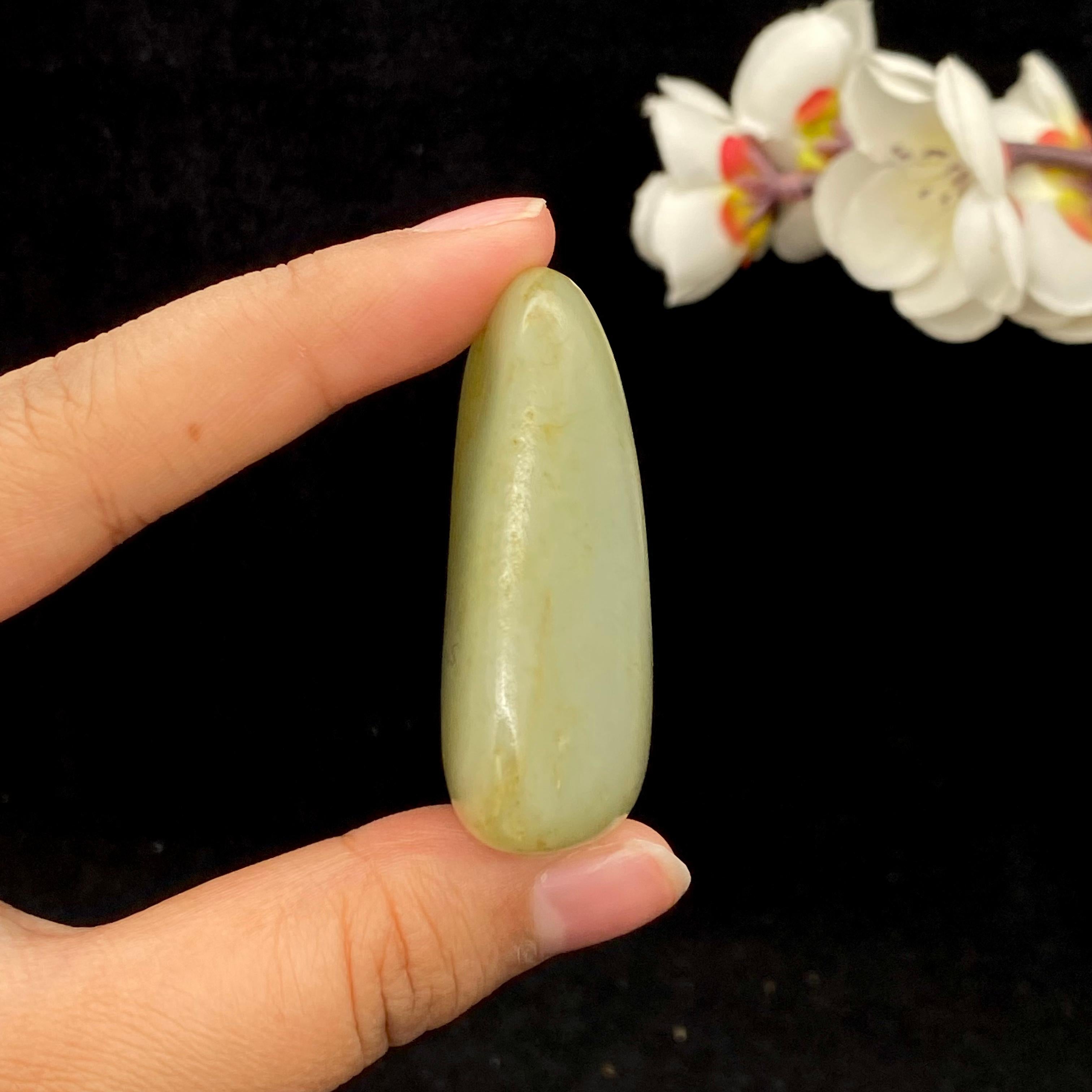 和田玉洒金皮籽料大挂件（56.1g）