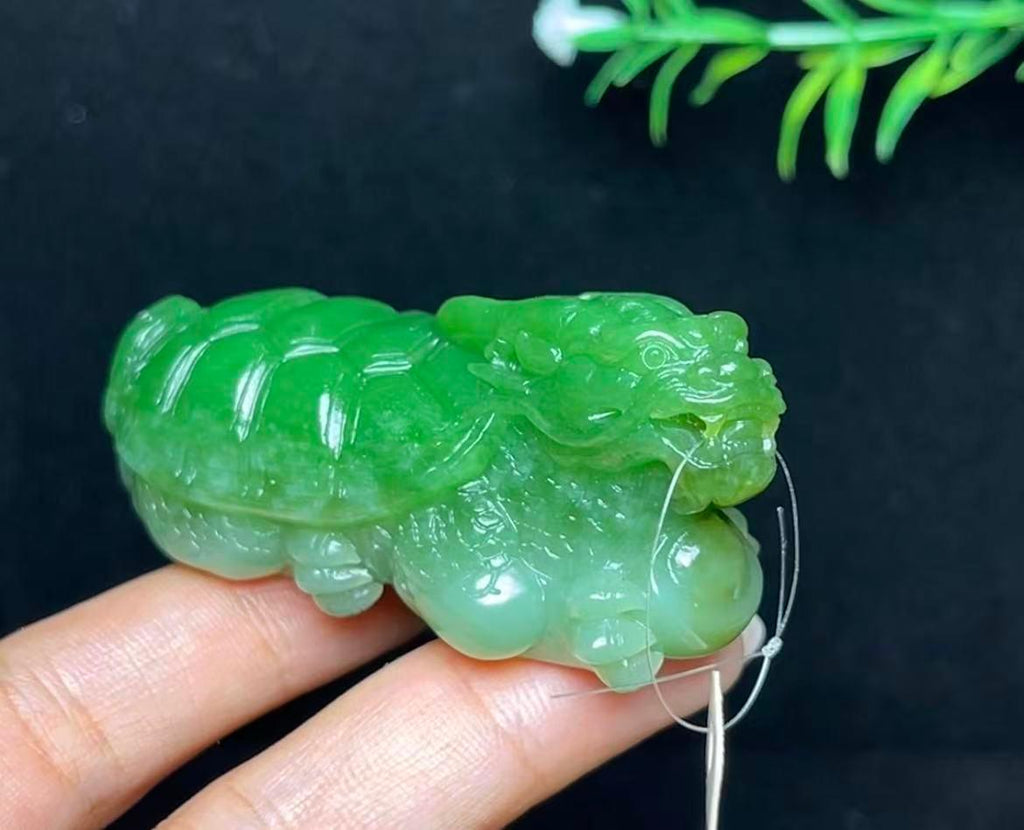 和田玉碧玉特色三色料龙龟手把件（82.4g）