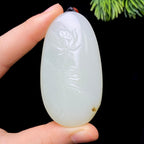 和田玉籽料大势至菩萨（68.3g）