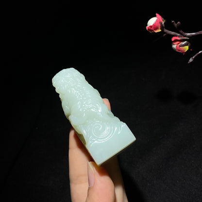 和田山料白玉狮子印章（84.7g）