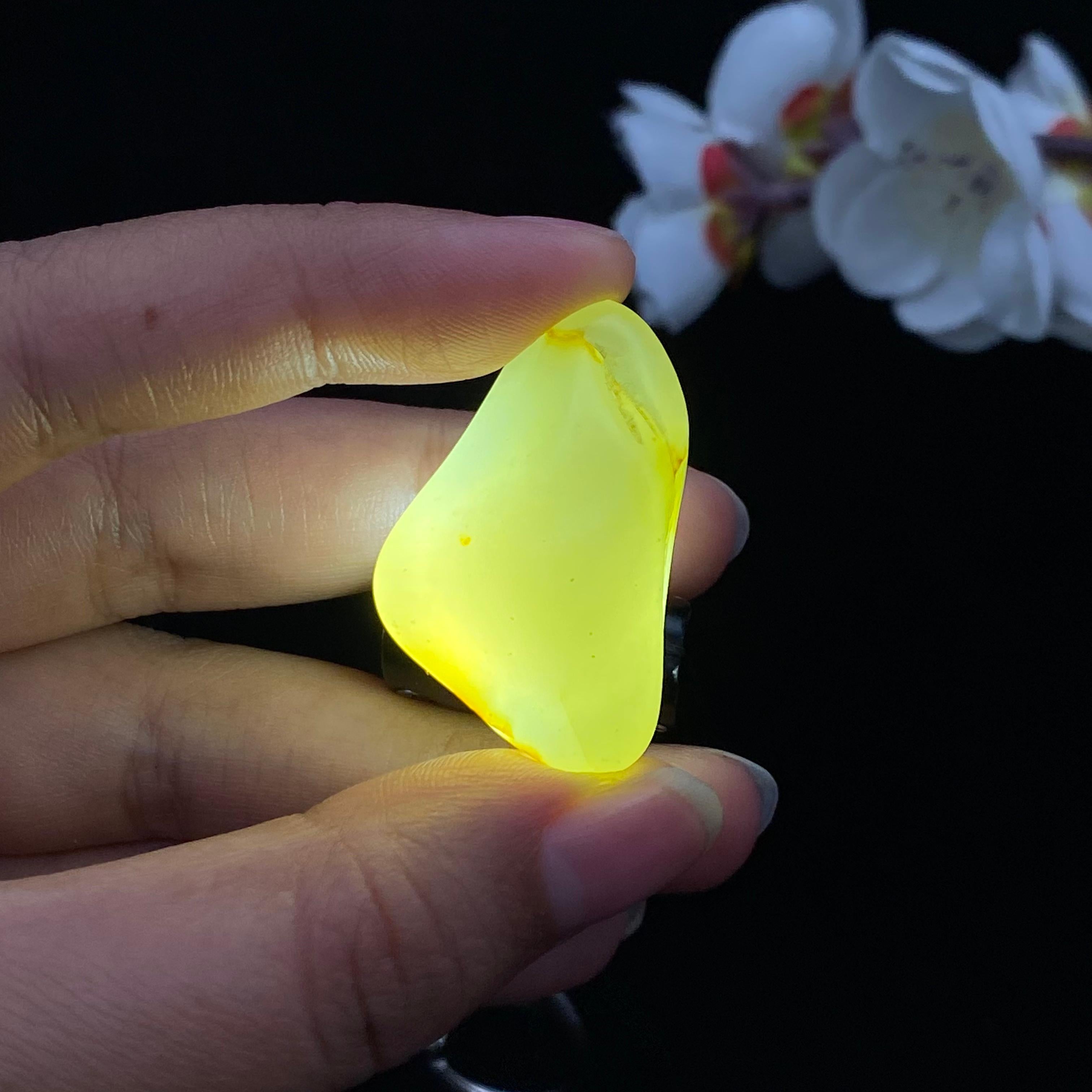 【超值推荐】和田玉洒金皮籽料（15.6g）