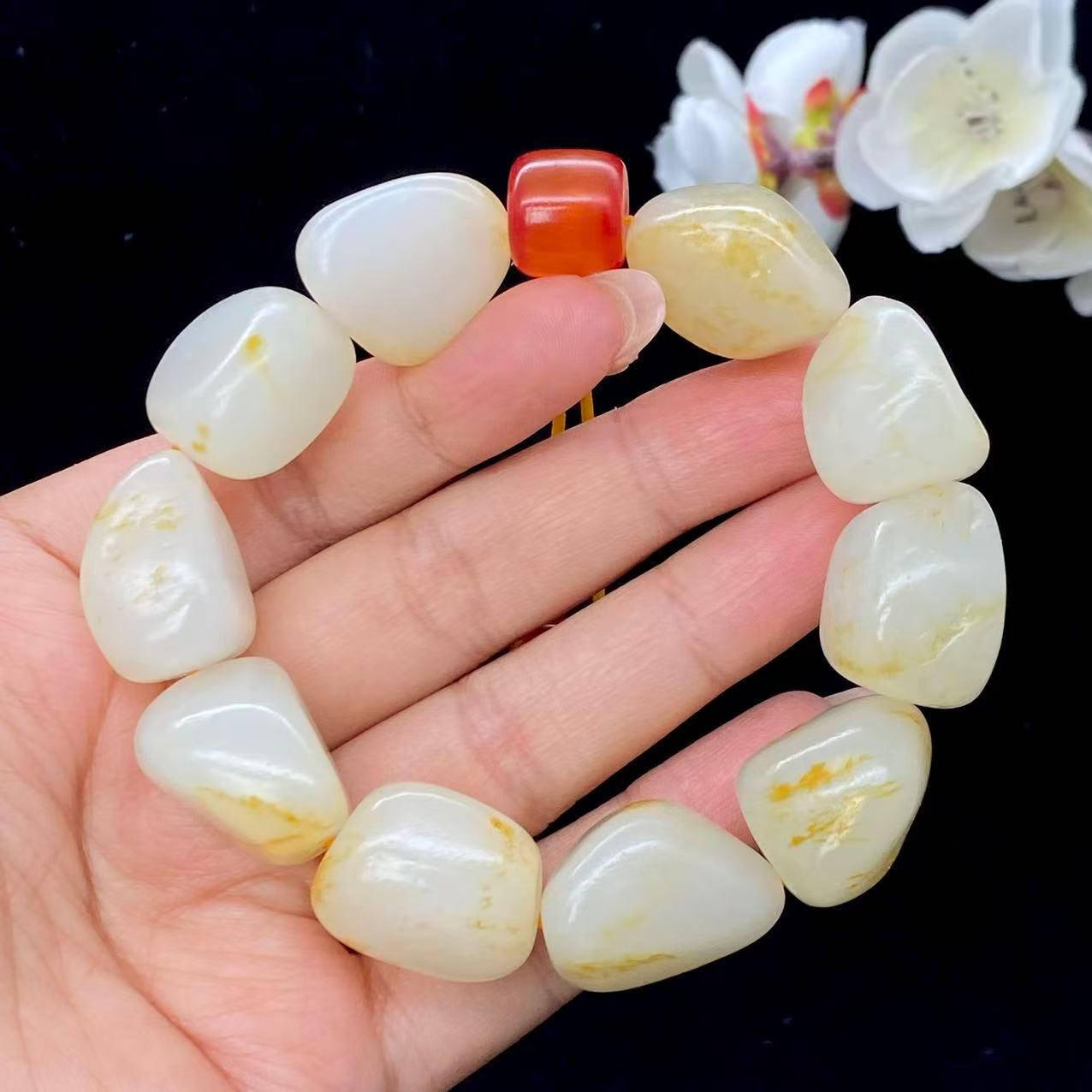 和田玉洒金皮籽料【精品手串】（104.3g）