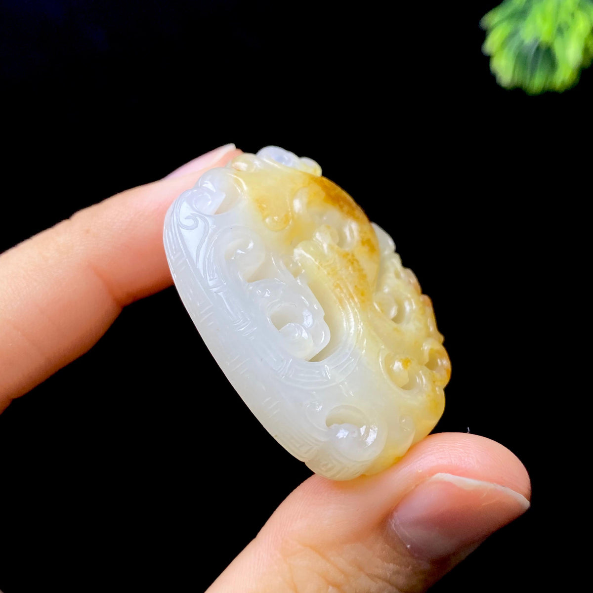 和田玉籽料镂空龙凤佩（23.1g）