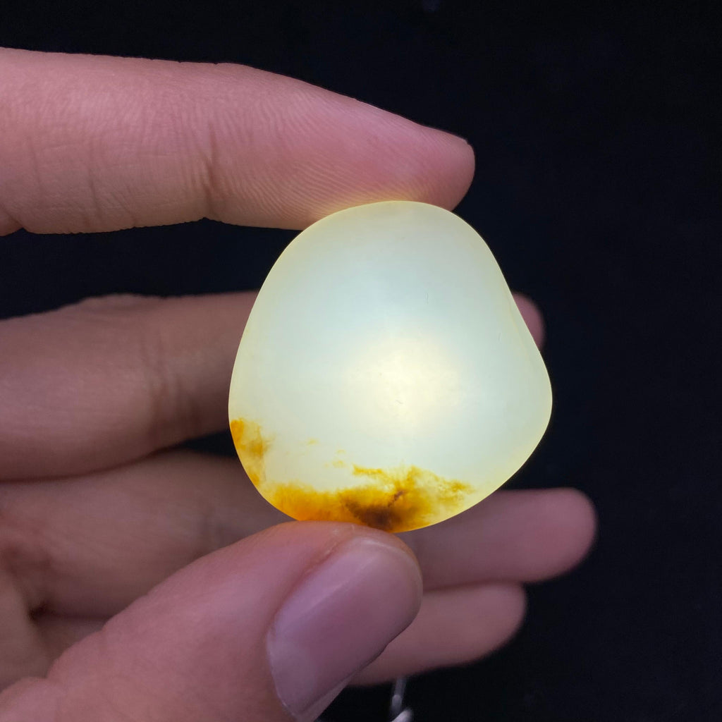 和田玉黄皮籽料原石（12.6g）
