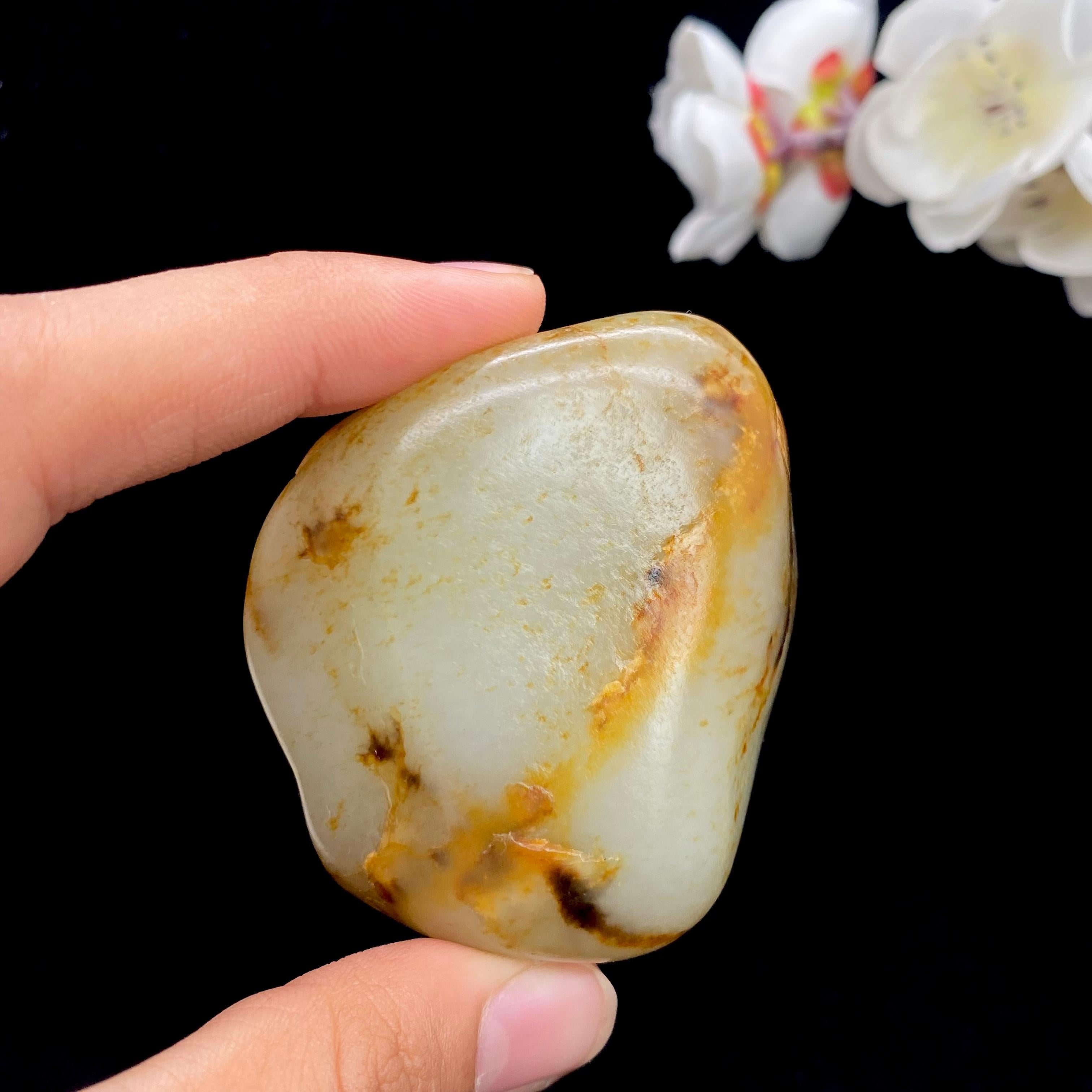 和田玉洒金皮籽料手把件（140g）