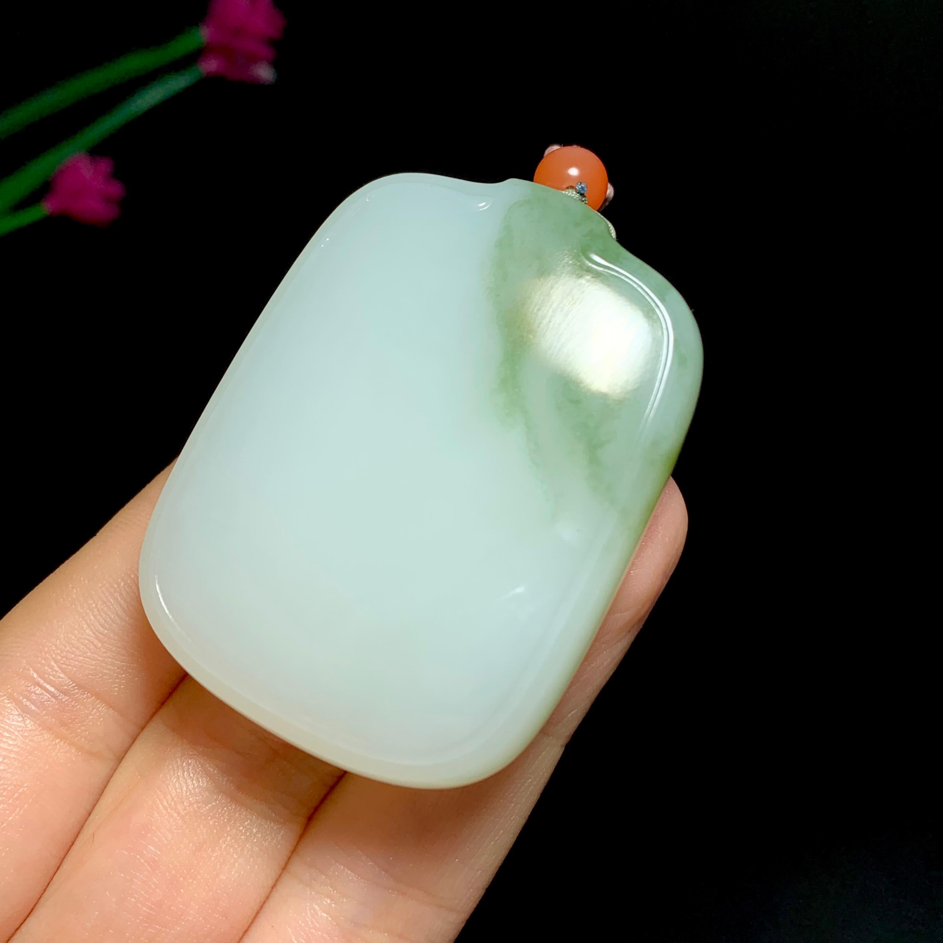 精品和田玉带翠平安无事牌（72.8g）