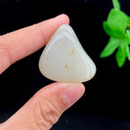 和田玉白玉带青花底籽料挂件（24.1g）