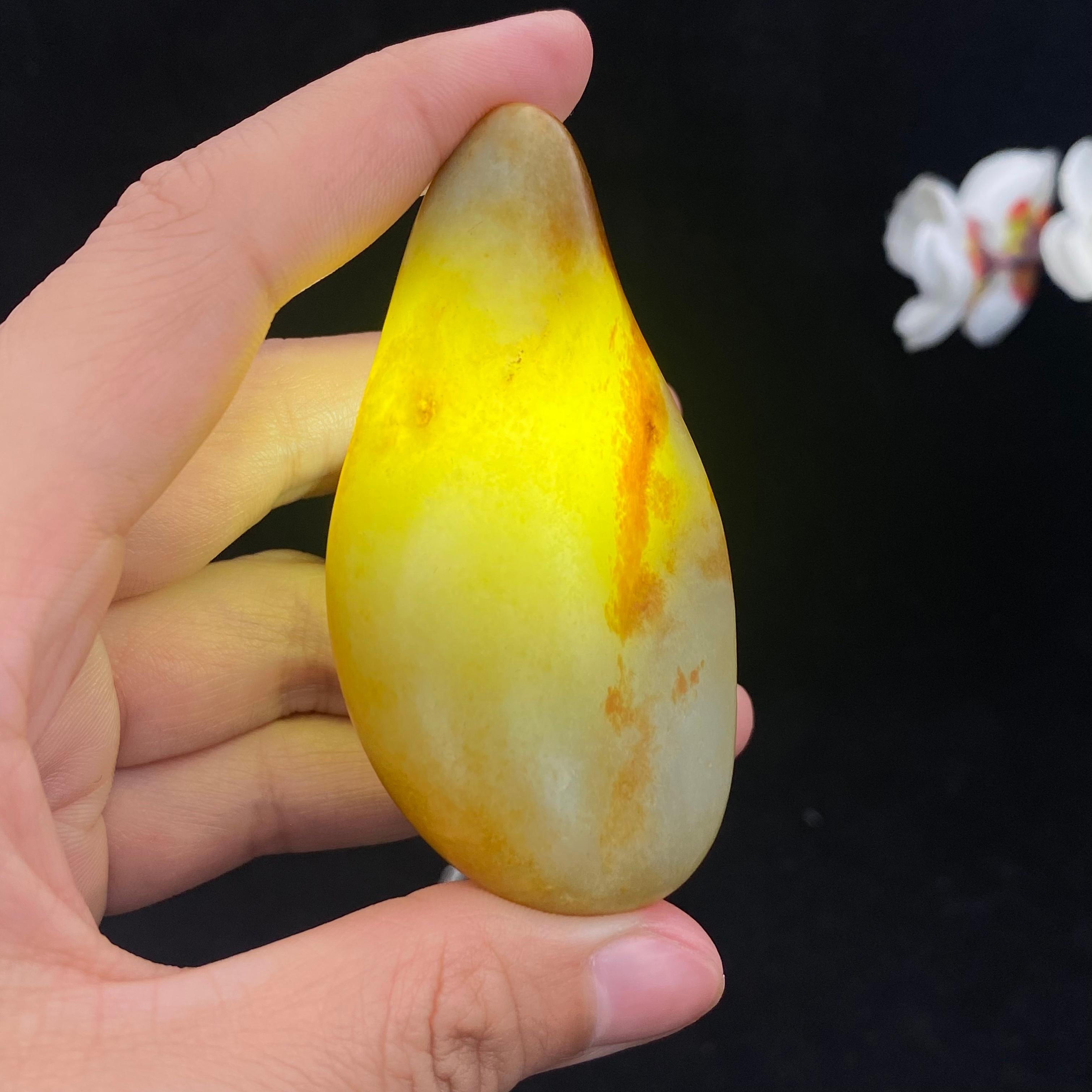和田玉聚黄皮籽料挂件（55.5g）