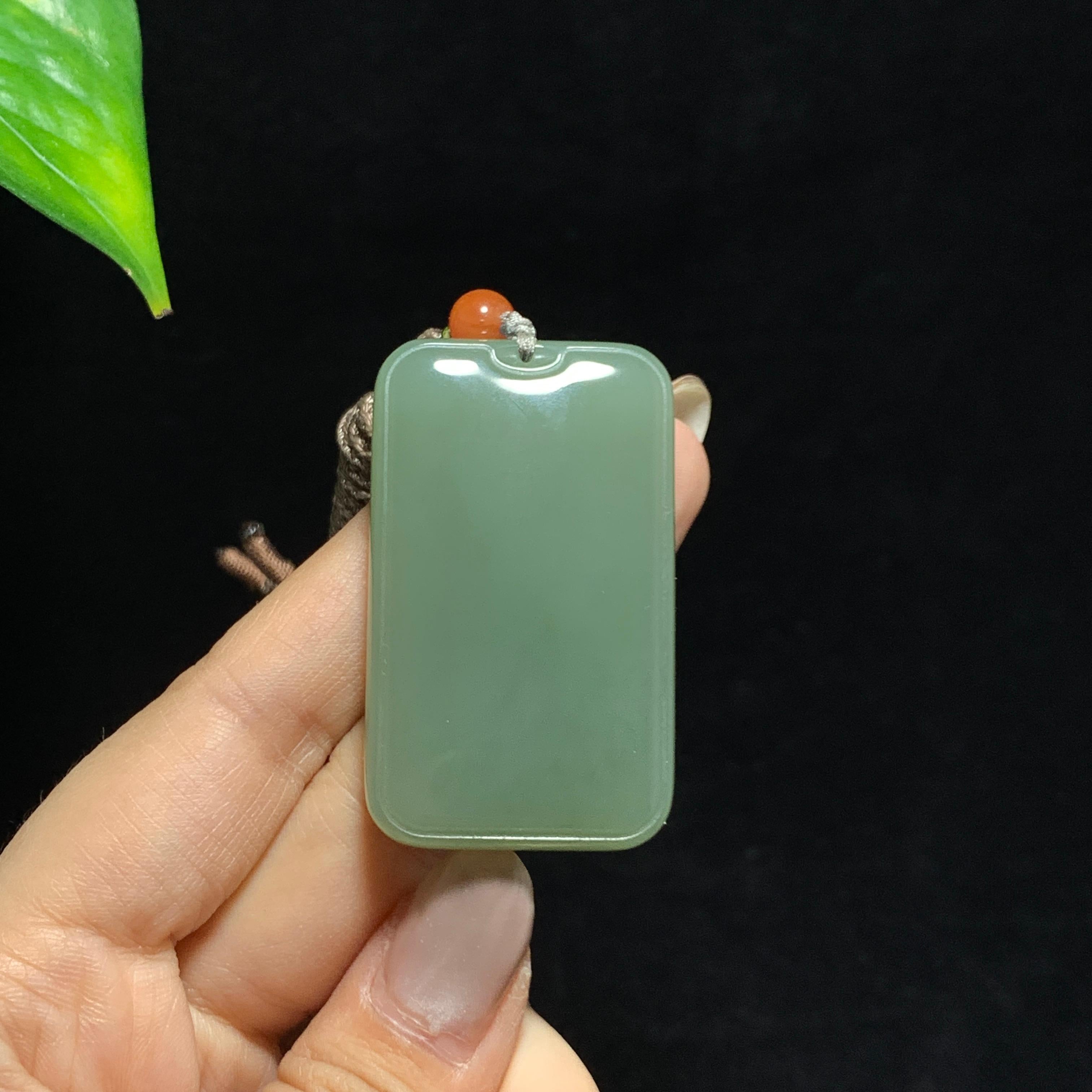 和田玉冰底湖水绿无事牌（36.0g）