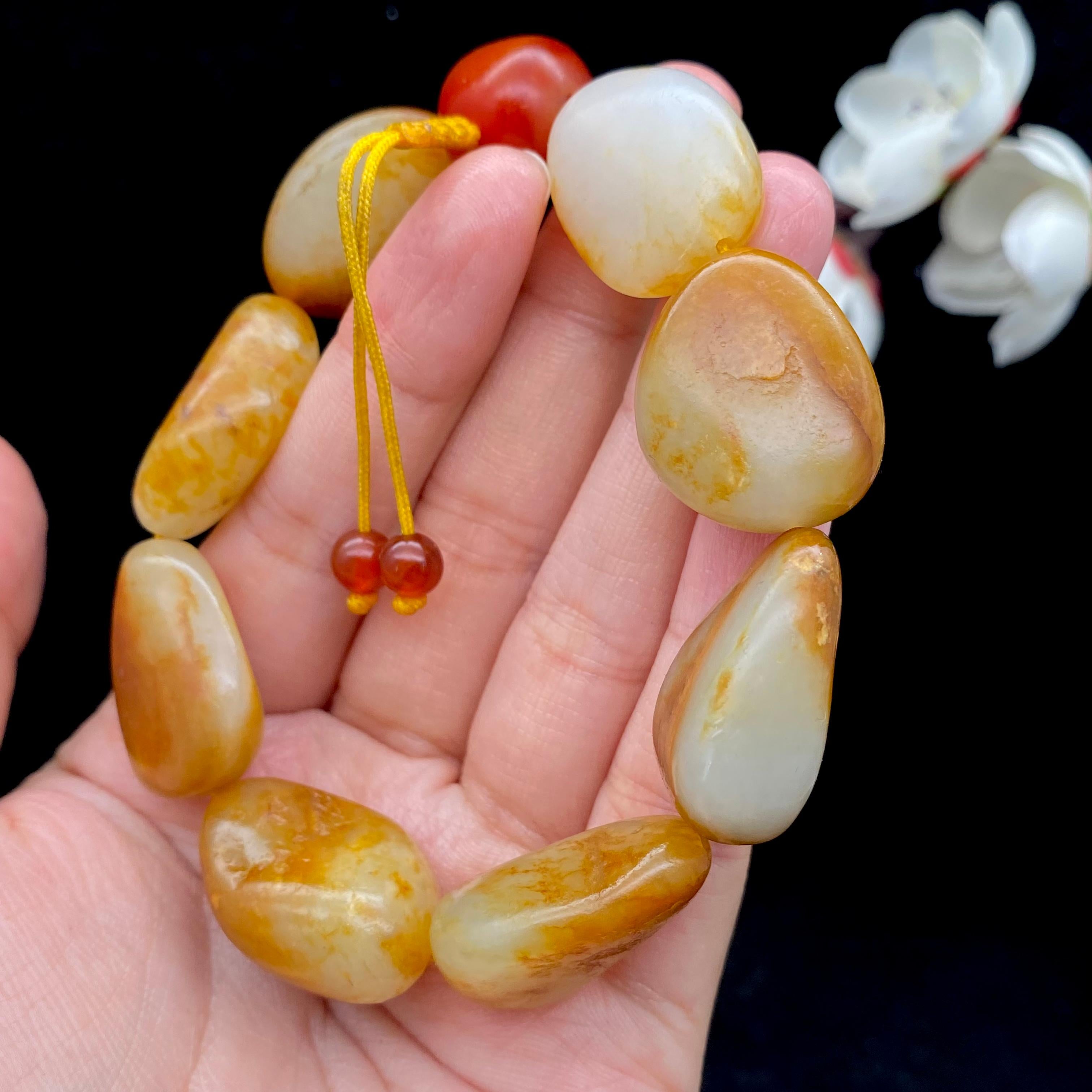 和田玉聚黄皮籽料【精品手串】（71.3g）