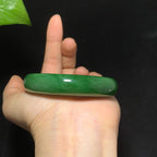 收藏级碧玉辣阳绿手镯（53.4g）
