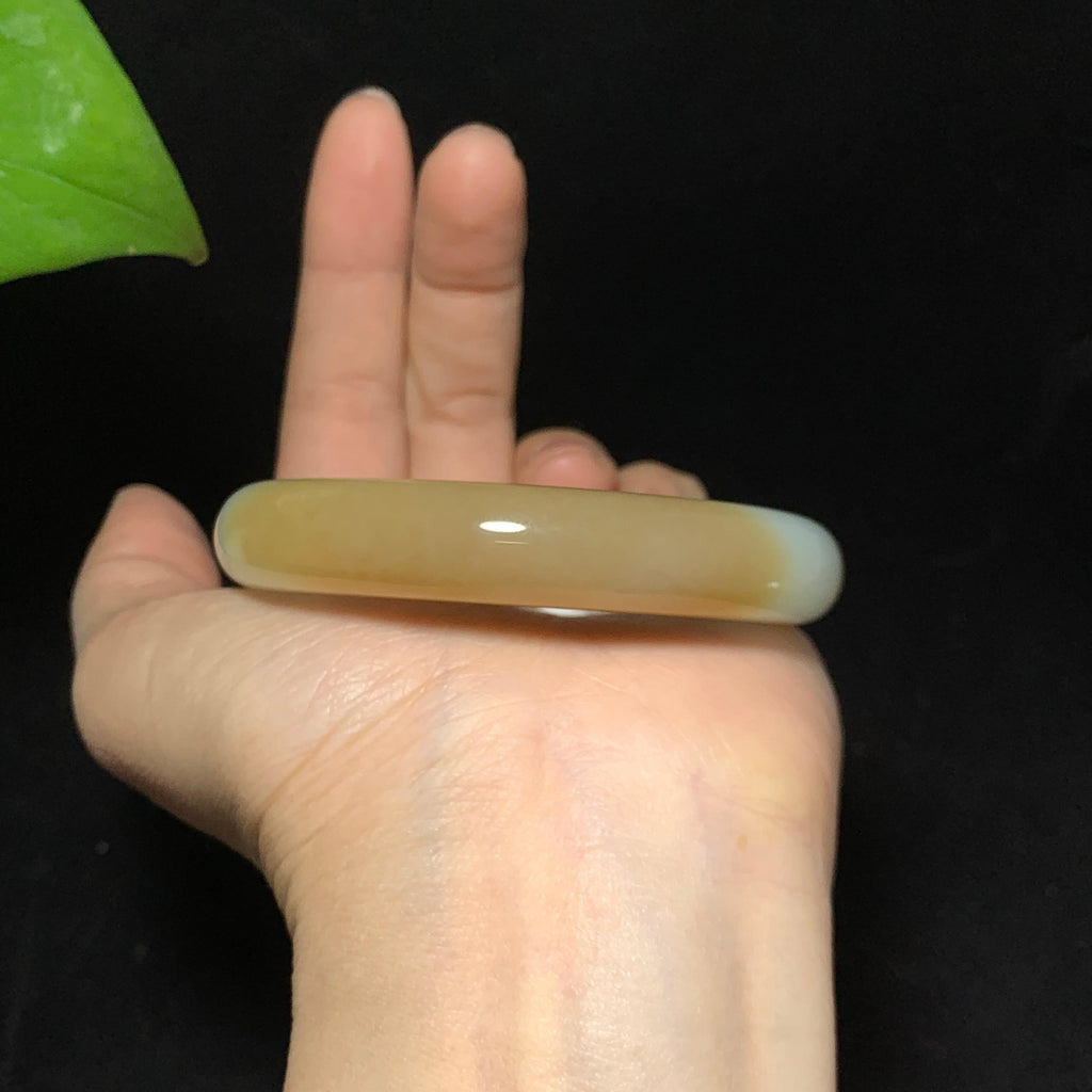 收藏级新疆且末糖白玉手镯（61.8g）