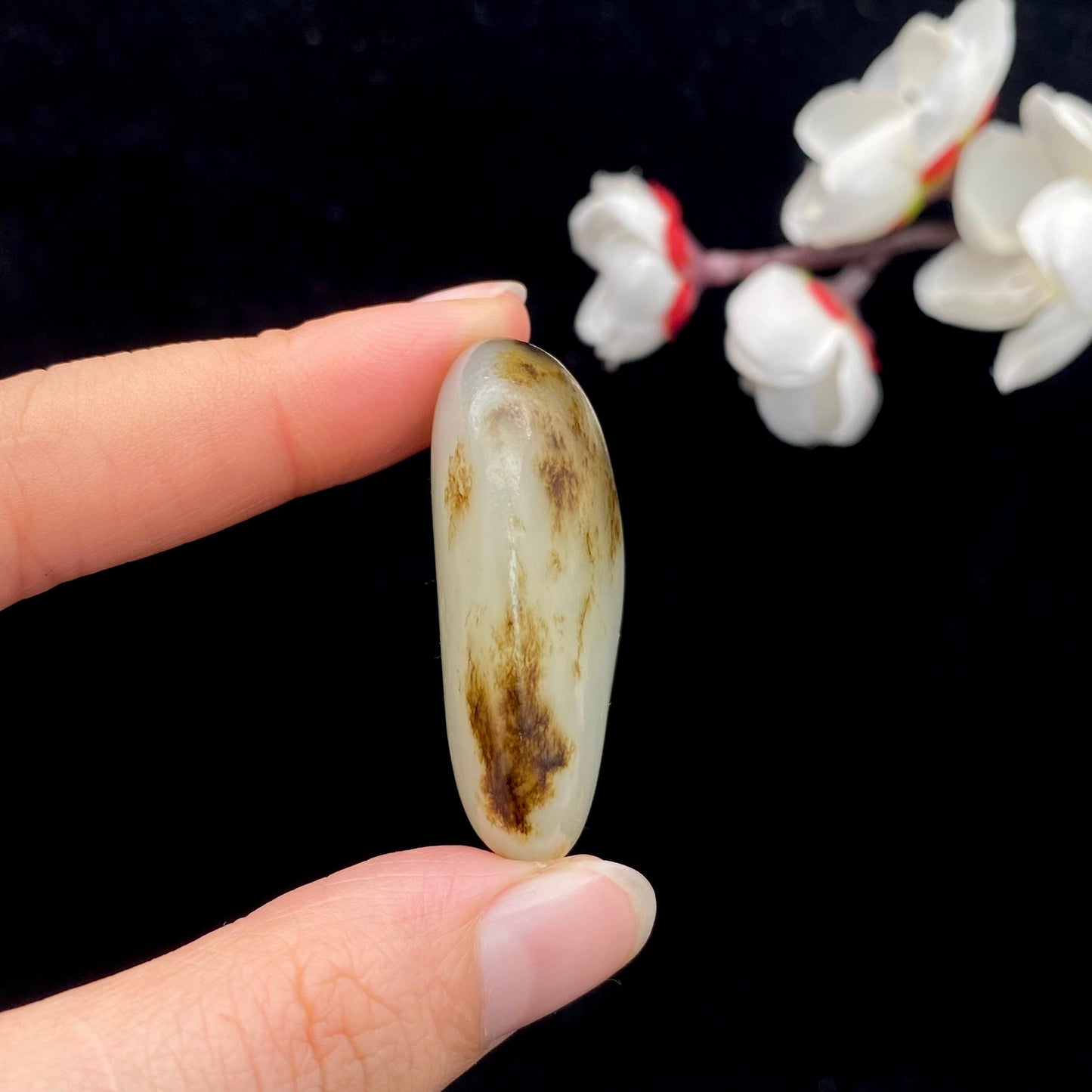 和田玉秋梨皮籽料原石（24.3g）
