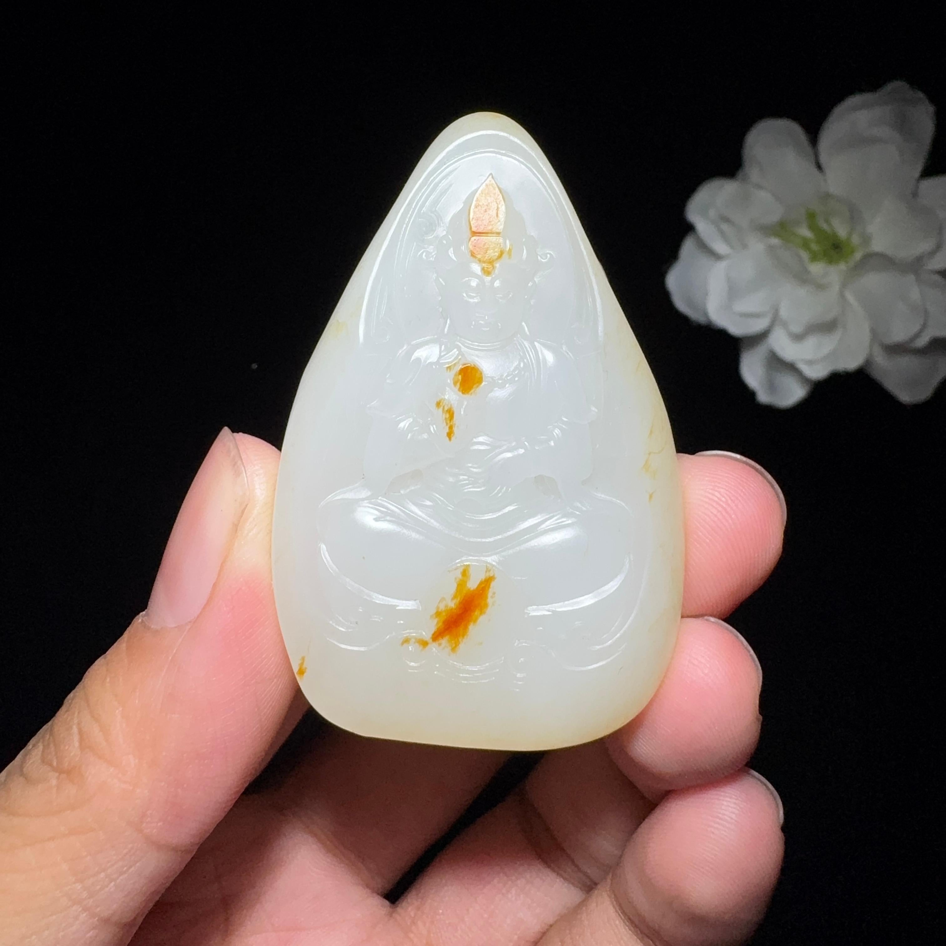 精品和田玉籽料观音挂件（30.5g）