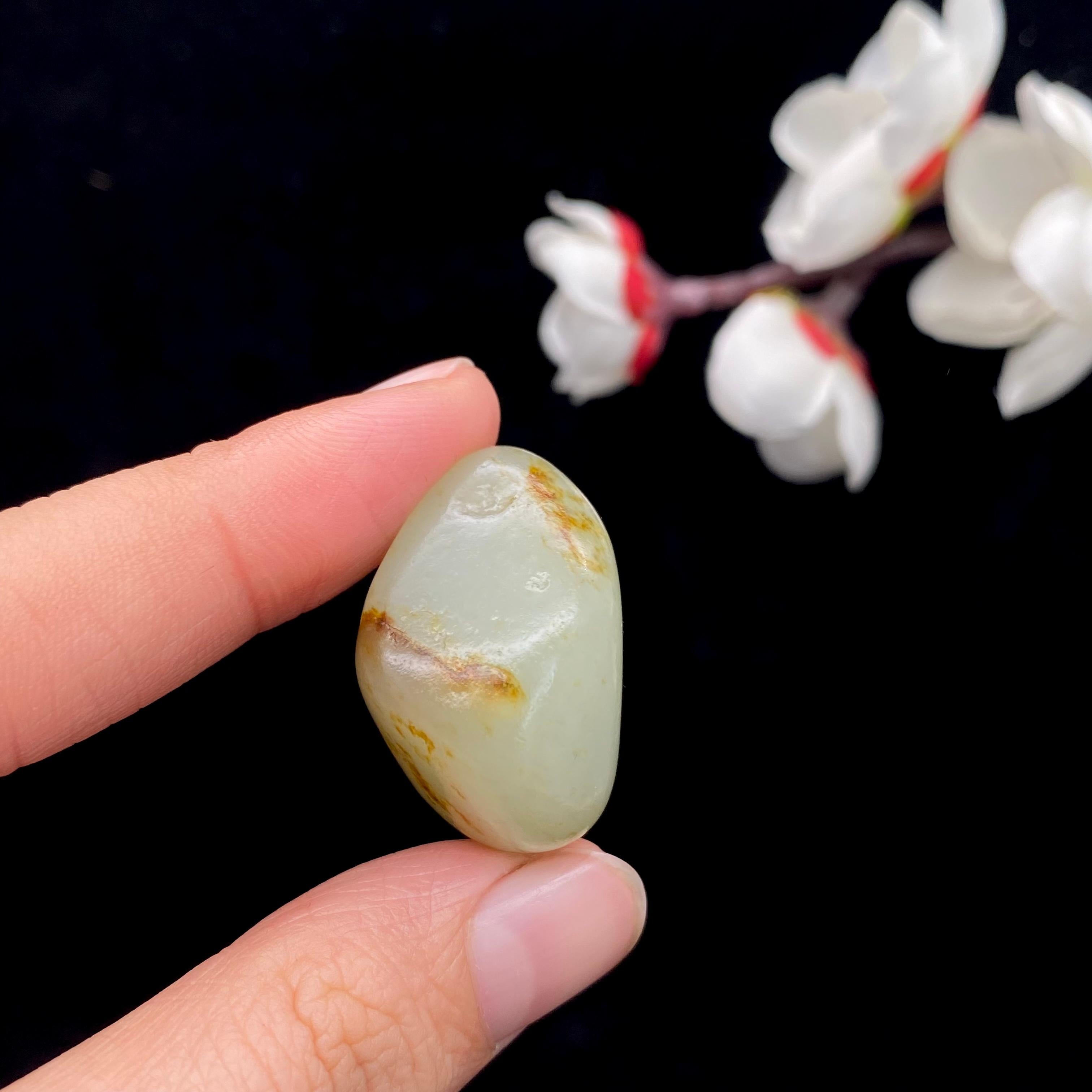 【超值推荐】和田玉洒金皮籽料原石（16.3g）