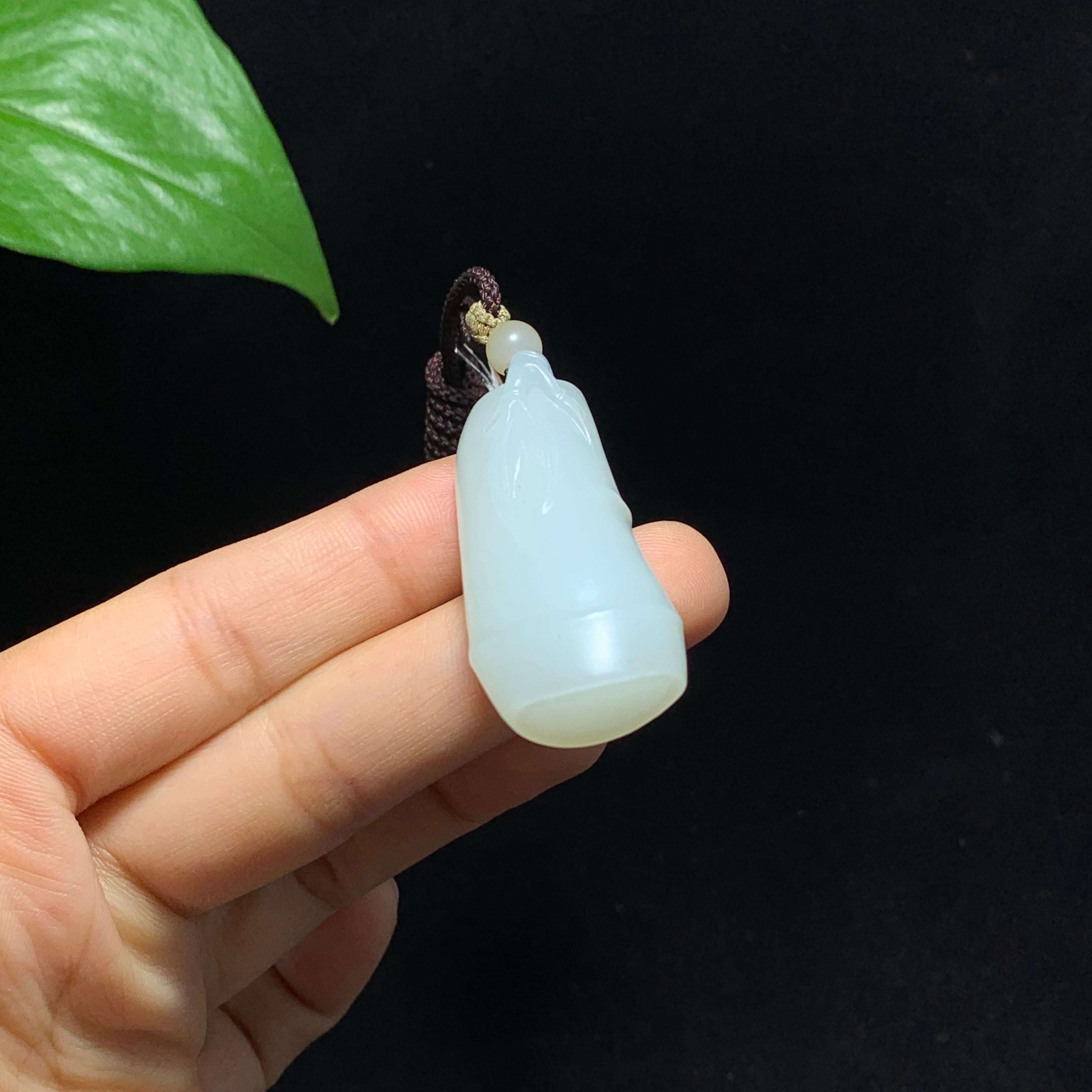 高品质和田山料羊脂白玉节节挂件（20.6g）