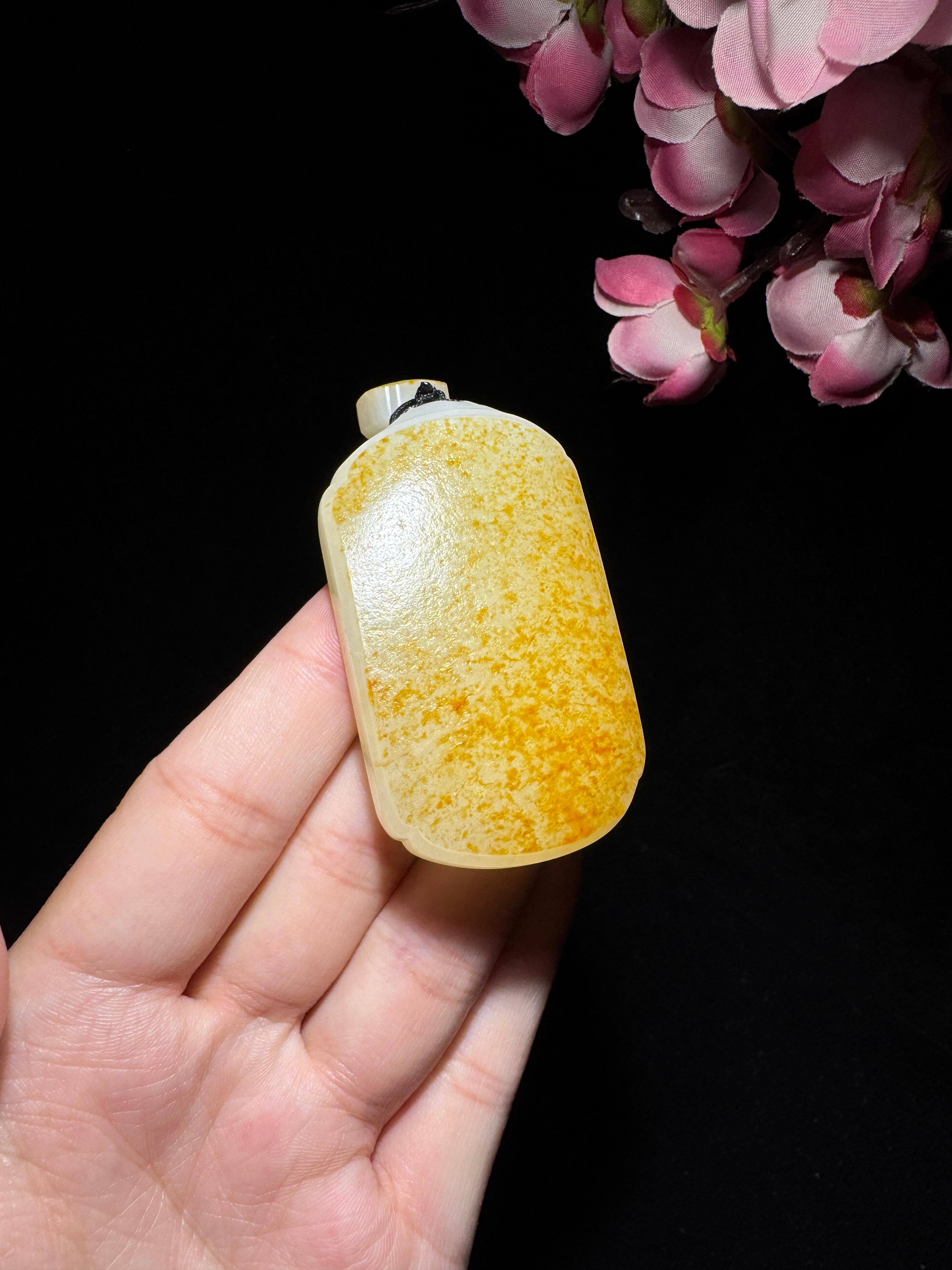 和田玉籽料满皮无事牌（56.5g）
