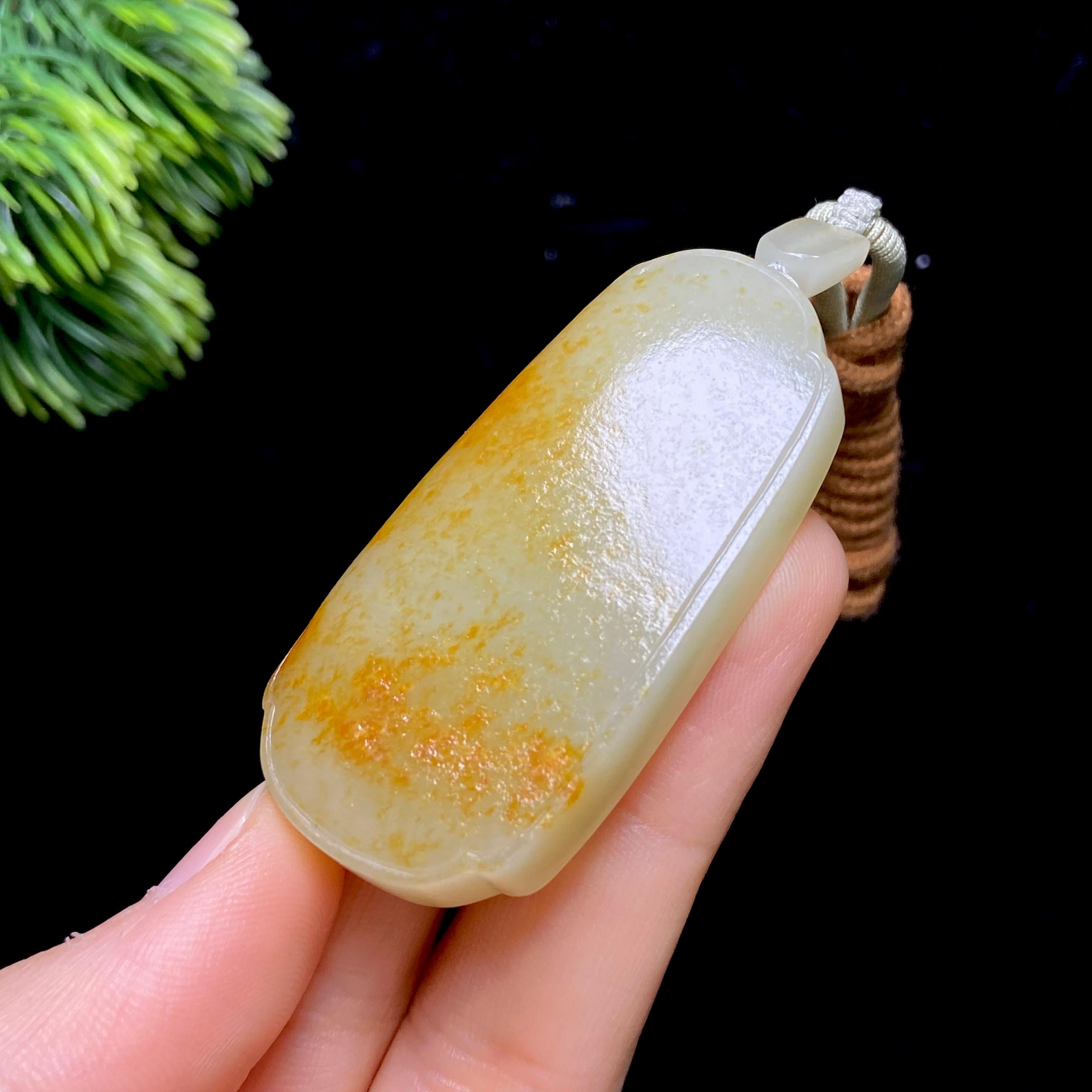 和田玉籽料无事牌（38.6g）