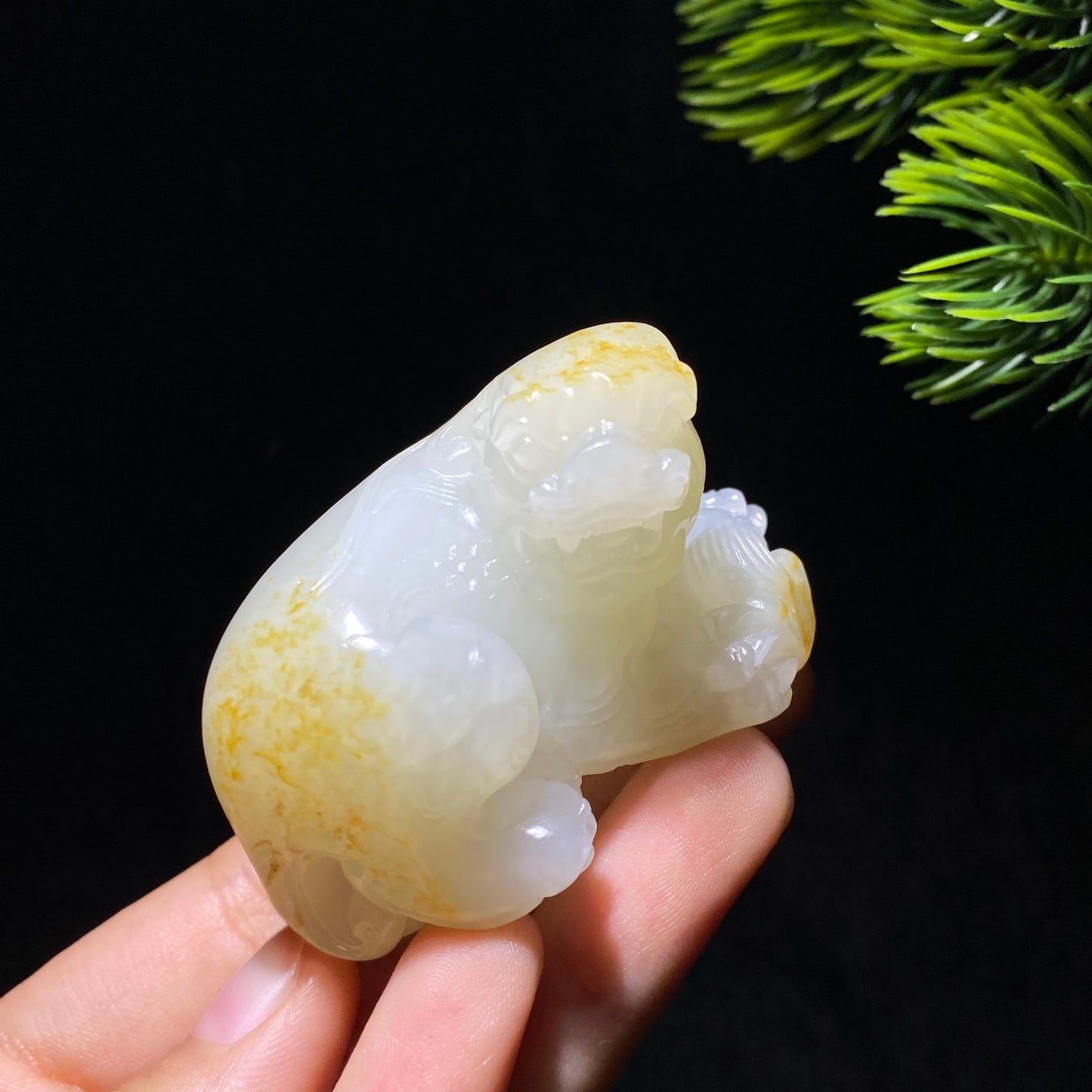和田玉籽料貔貅把件（86.2g）
