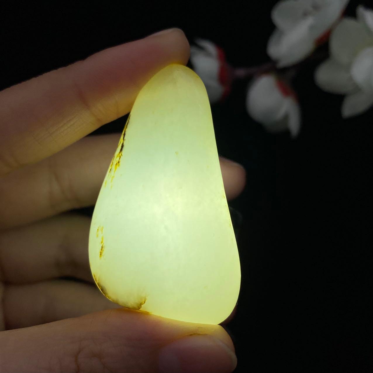 和田玉黄皮籽料挂件（29.1g）