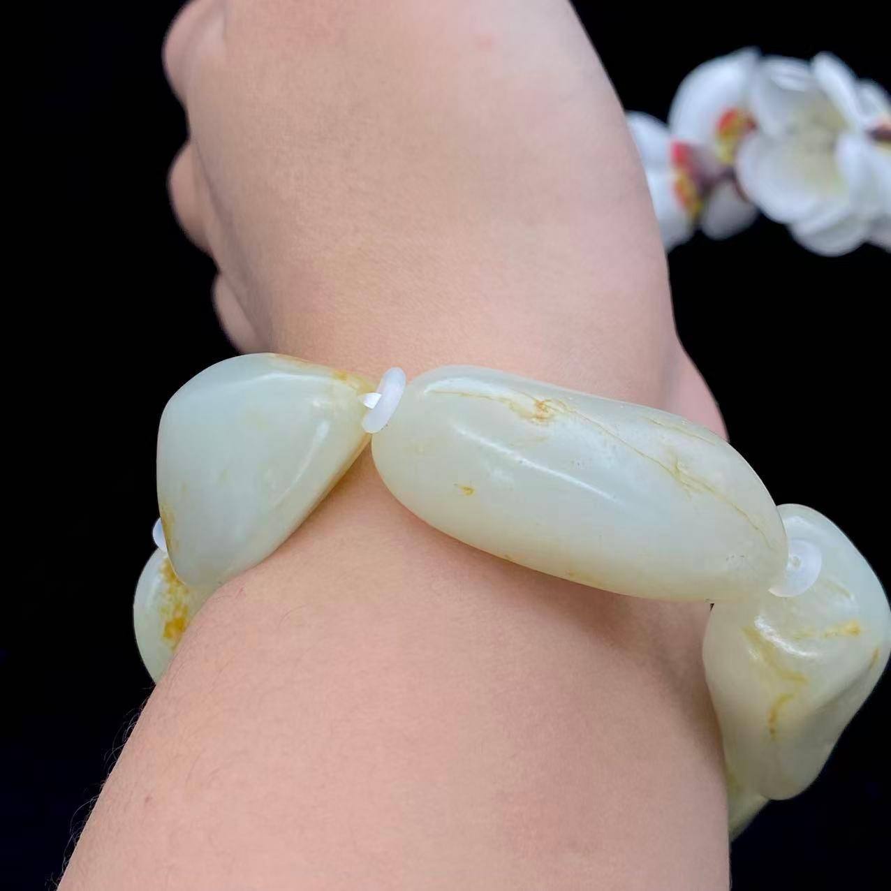 和田玉洒金皮籽料【精品手串】（113.1g）