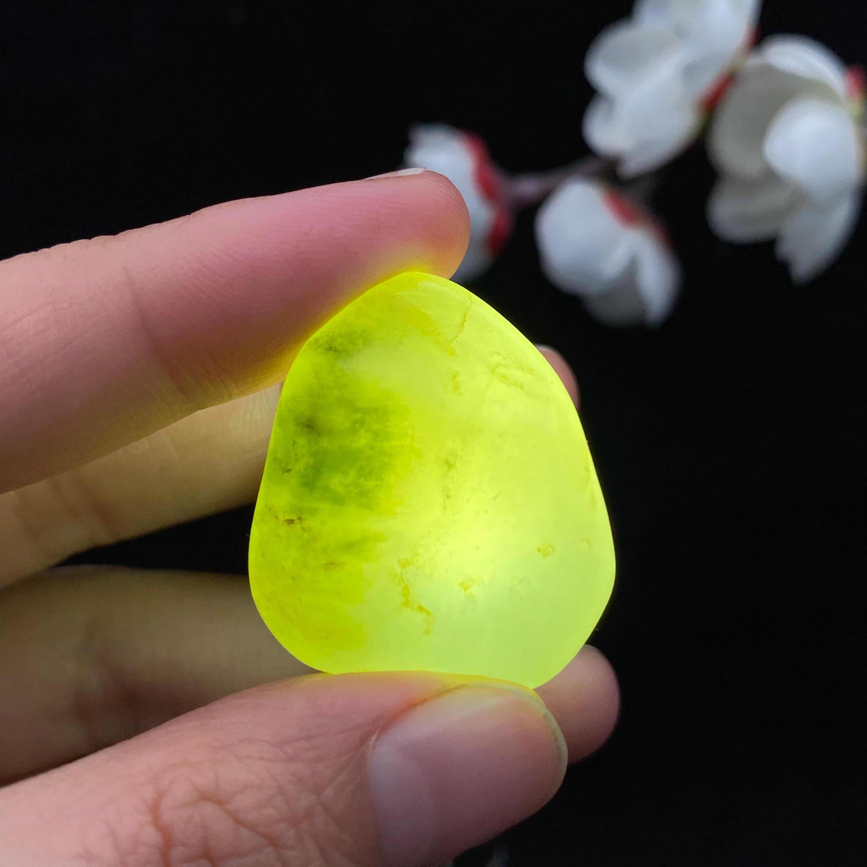 和田玉青白玉带翠籽料小挂件（15.7g）