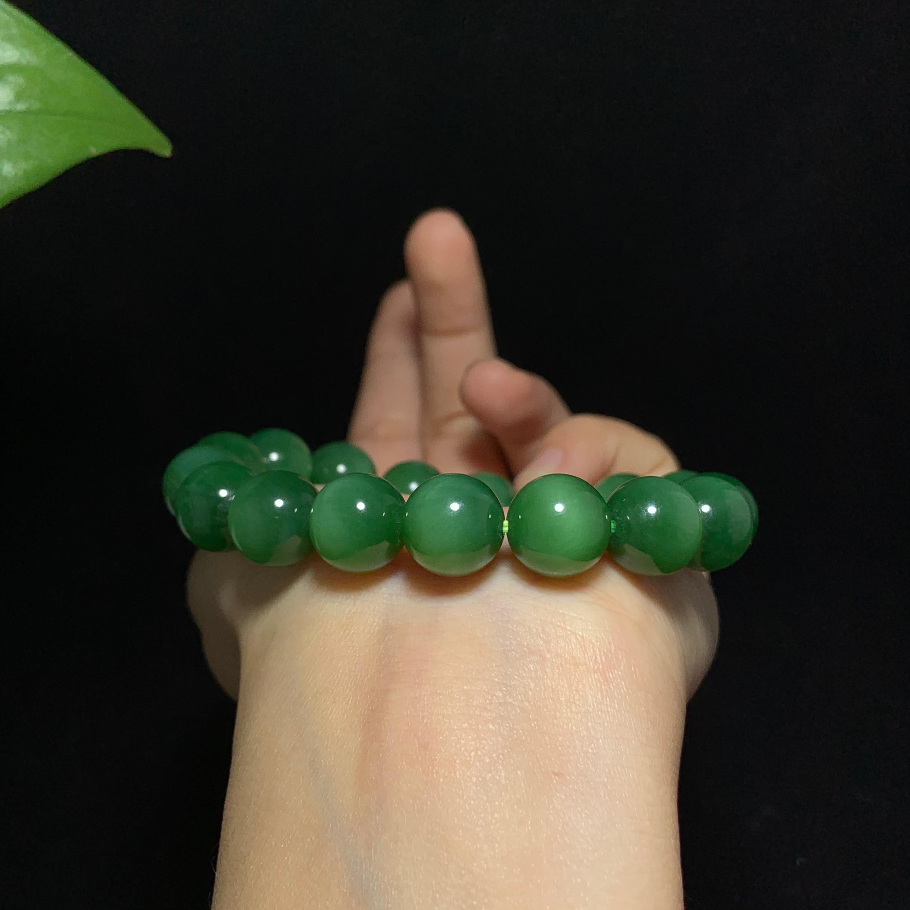 收藏级碧玉粉绿猫眼手串（45.5g）