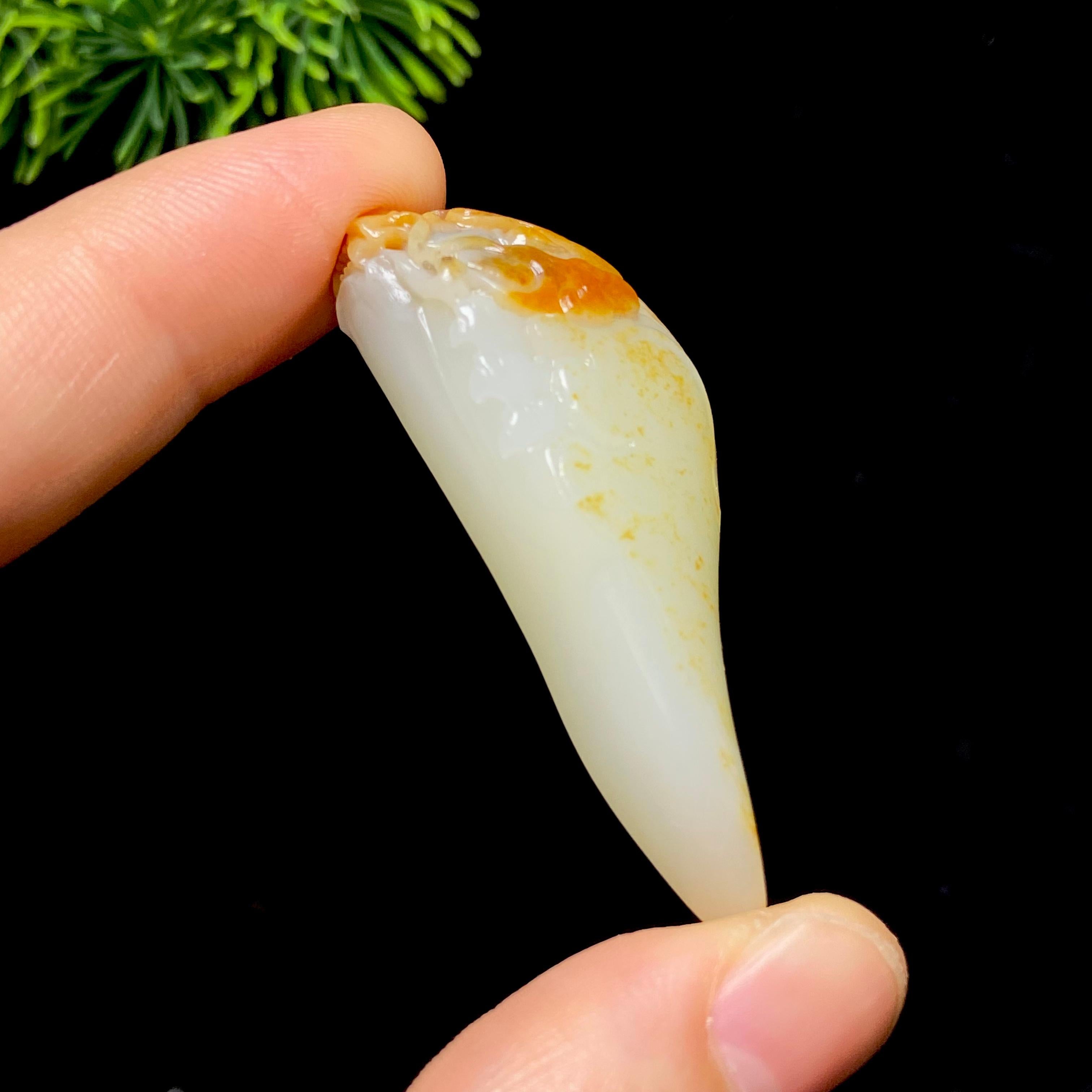 和田玉籽料龙牙（17.5g）