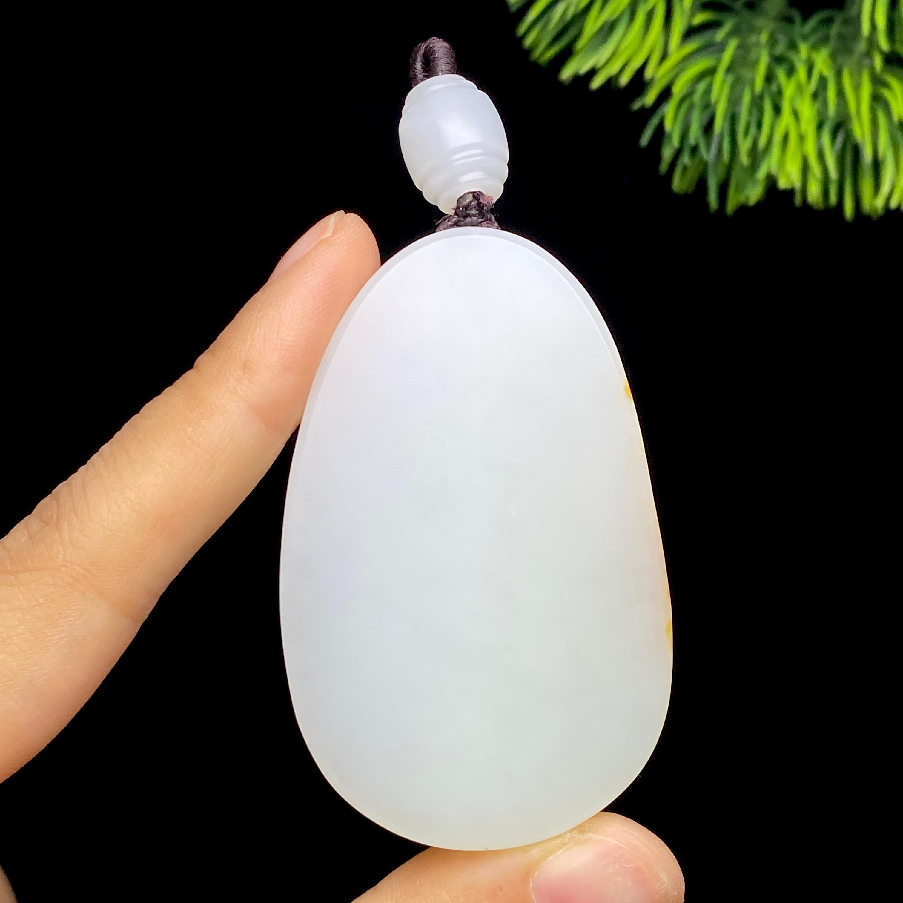 籽料雕件– 厚德载玉