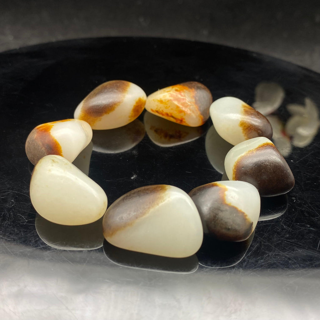 【藏品】和田玉聚黑皮籽料【精品手串籽】（73.3g）