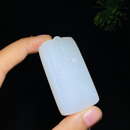 和田玉羊脂白玉无相菩萨（38.7g）