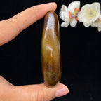 和田玉满黄皮带翠籽料手把件（132.9g）